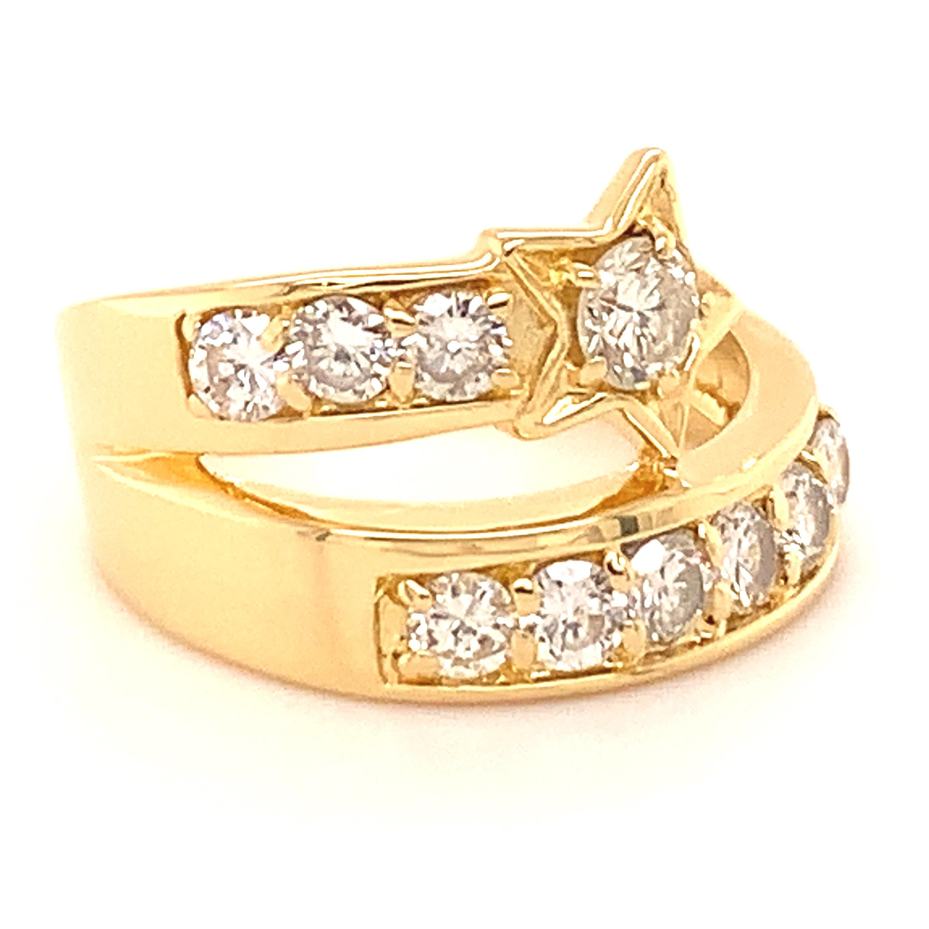Gold and Diamond Shooting Ring In Excellent Condition For Sale In New York, NY