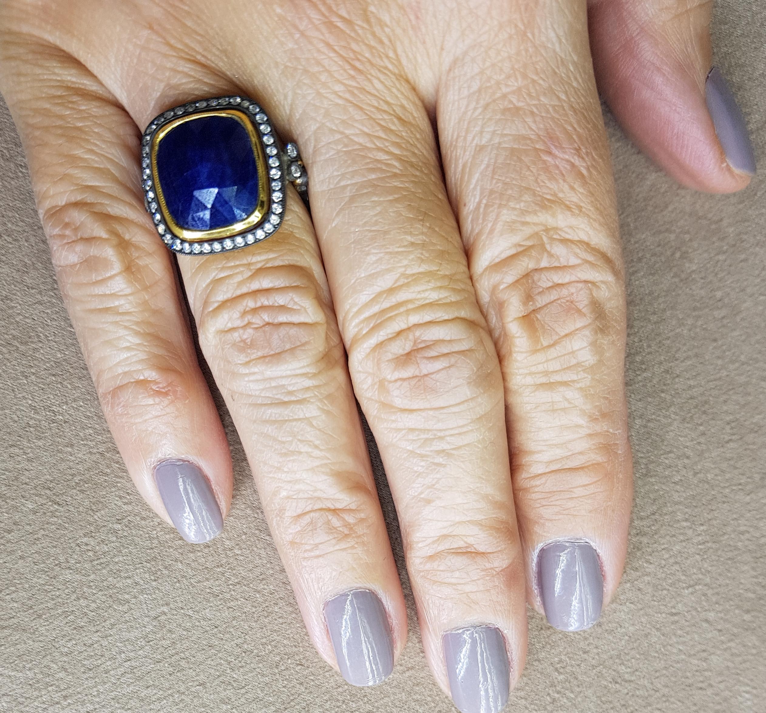 Round Cut Gold Diamond Slice Cut Blue Vintage Sapphire Ring For Sale