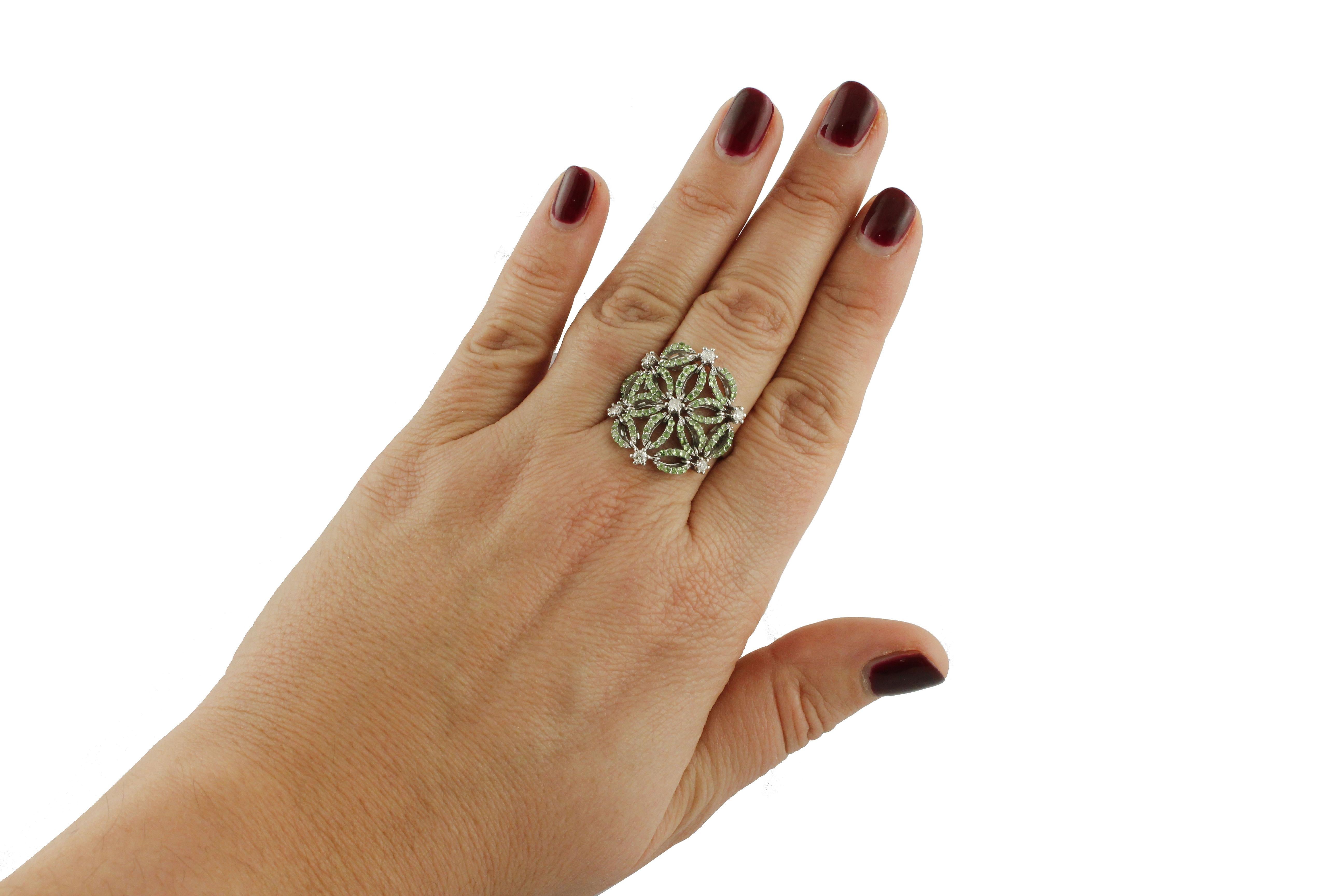Gold Diamond Tsavorite Ring In Good Condition For Sale In Marcianise, Marcianise (CE)