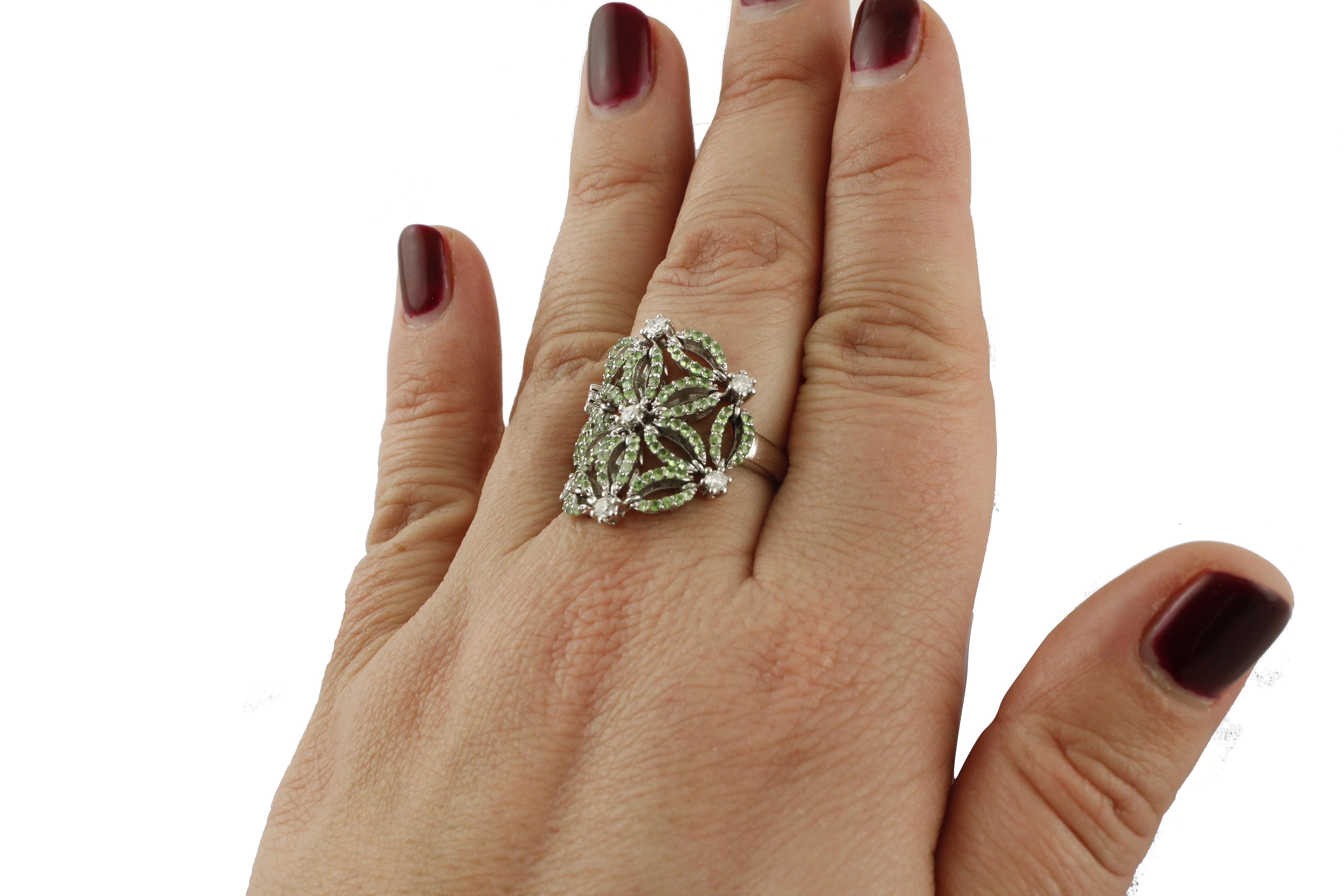 Women's  Gold Diamond Tsavorite Ring For Sale