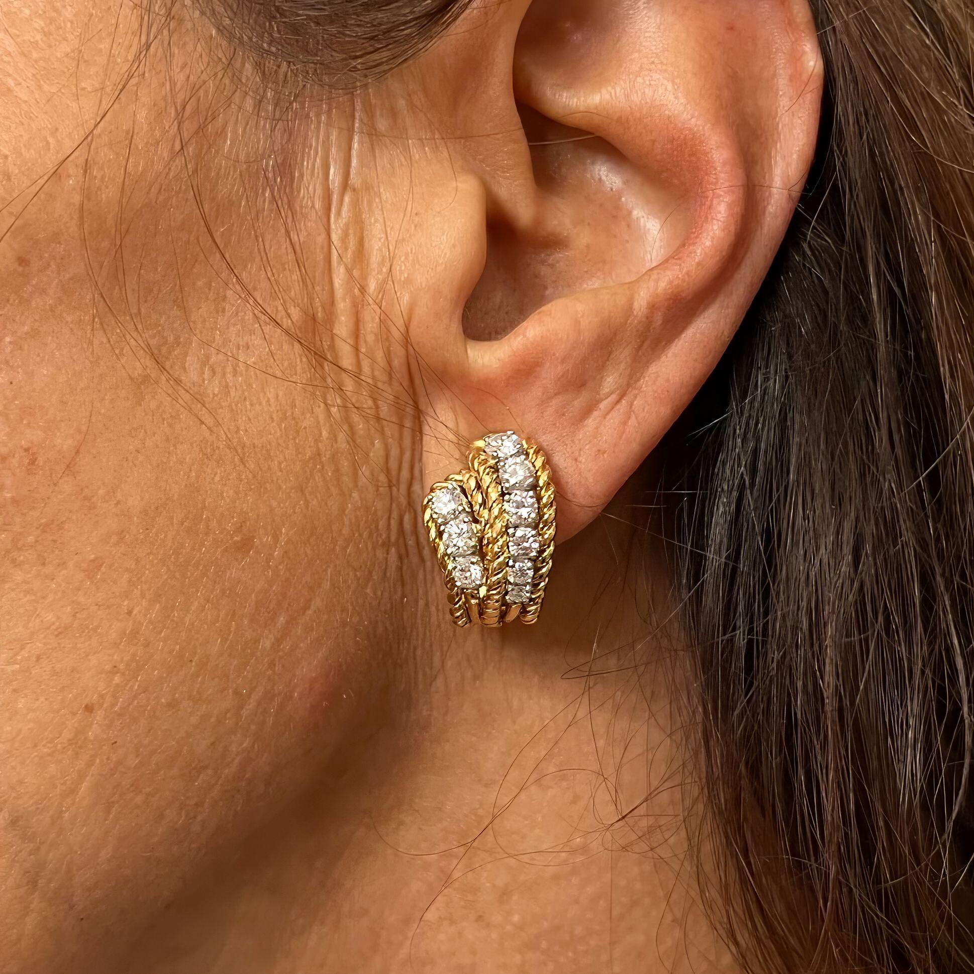 Pendientes de cuerda retorcida con diamantes de oro en Bueno estado para la venta en New York, NY