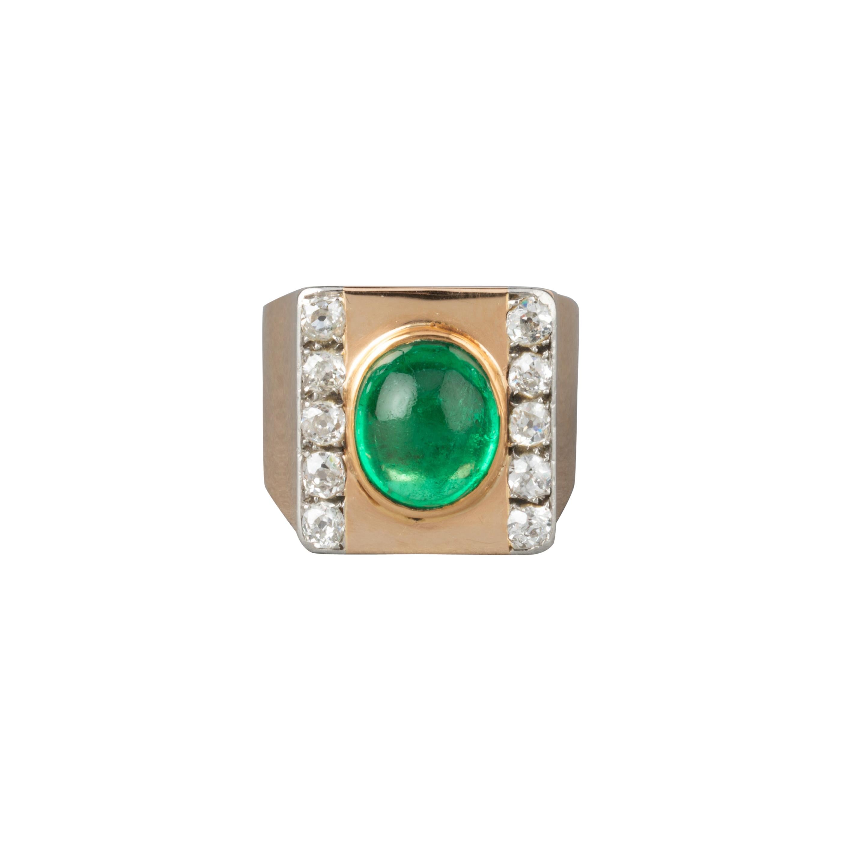 Gold Diamonds and 4 Carats Colombian Emerald French Tank Ring For Sale
