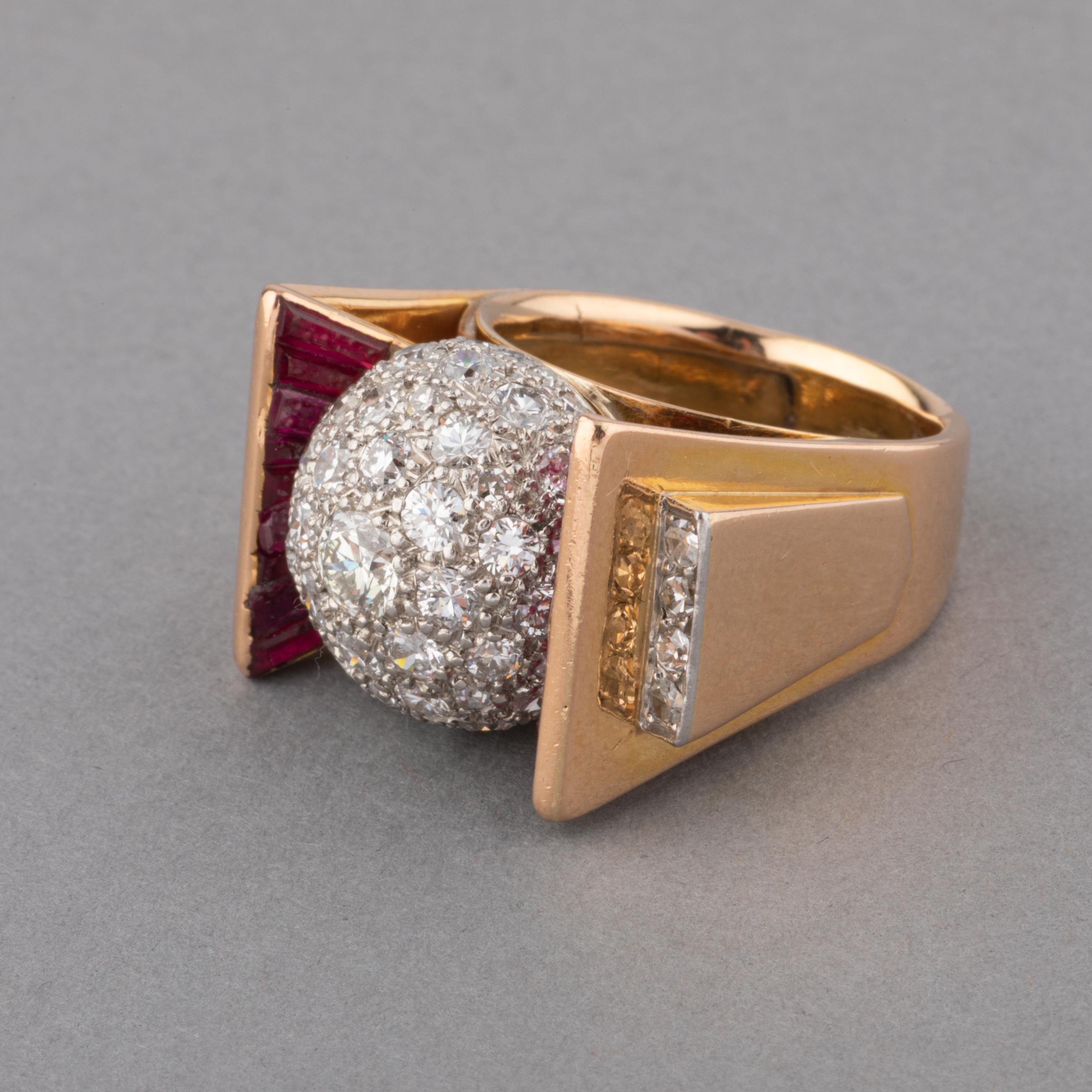 Gold Diamonds and Rubies French Retro Ring In Good Condition For Sale In Saint-Ouen, FR