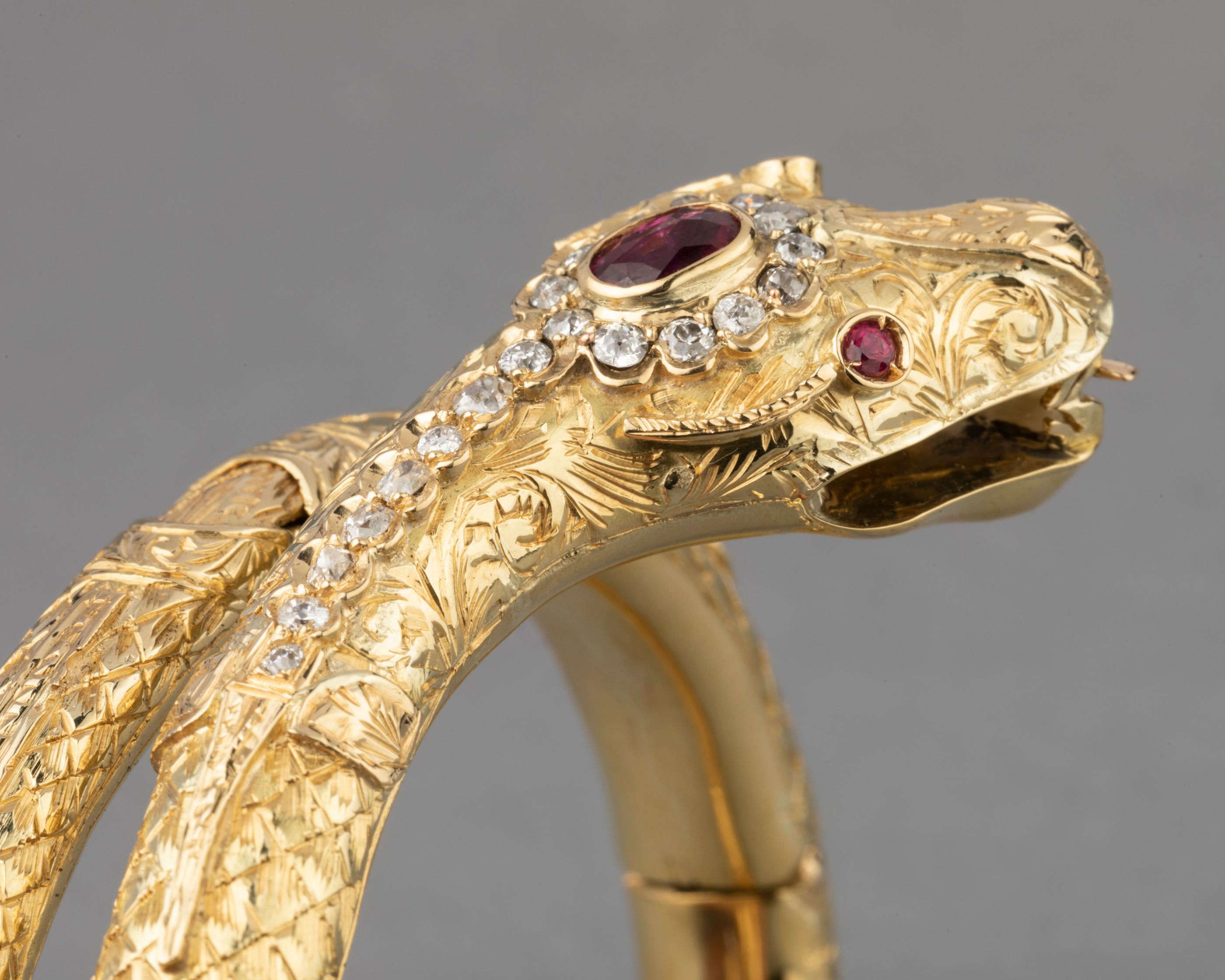 Gold Diamonds and Rubies Snake Bracelet In Good Condition In Saint-Ouen, FR