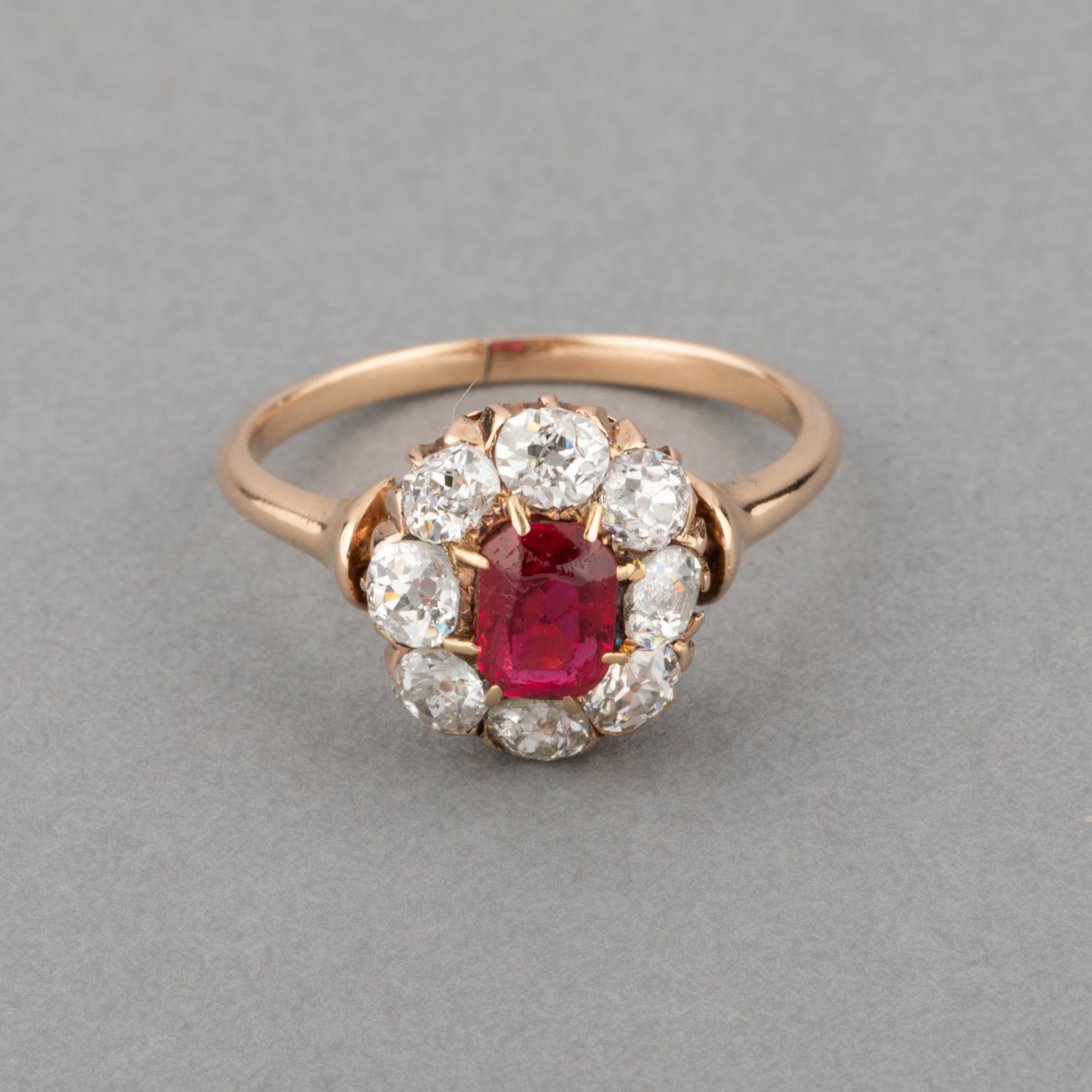 A very lovely retro ring. Made in rose gold 18K
Set wit approximately 0.90 carats diamonds and a ruby of 0.80 Carats.

Ring size: 53 or 6.30 USA.

Weight: 2.70 grams