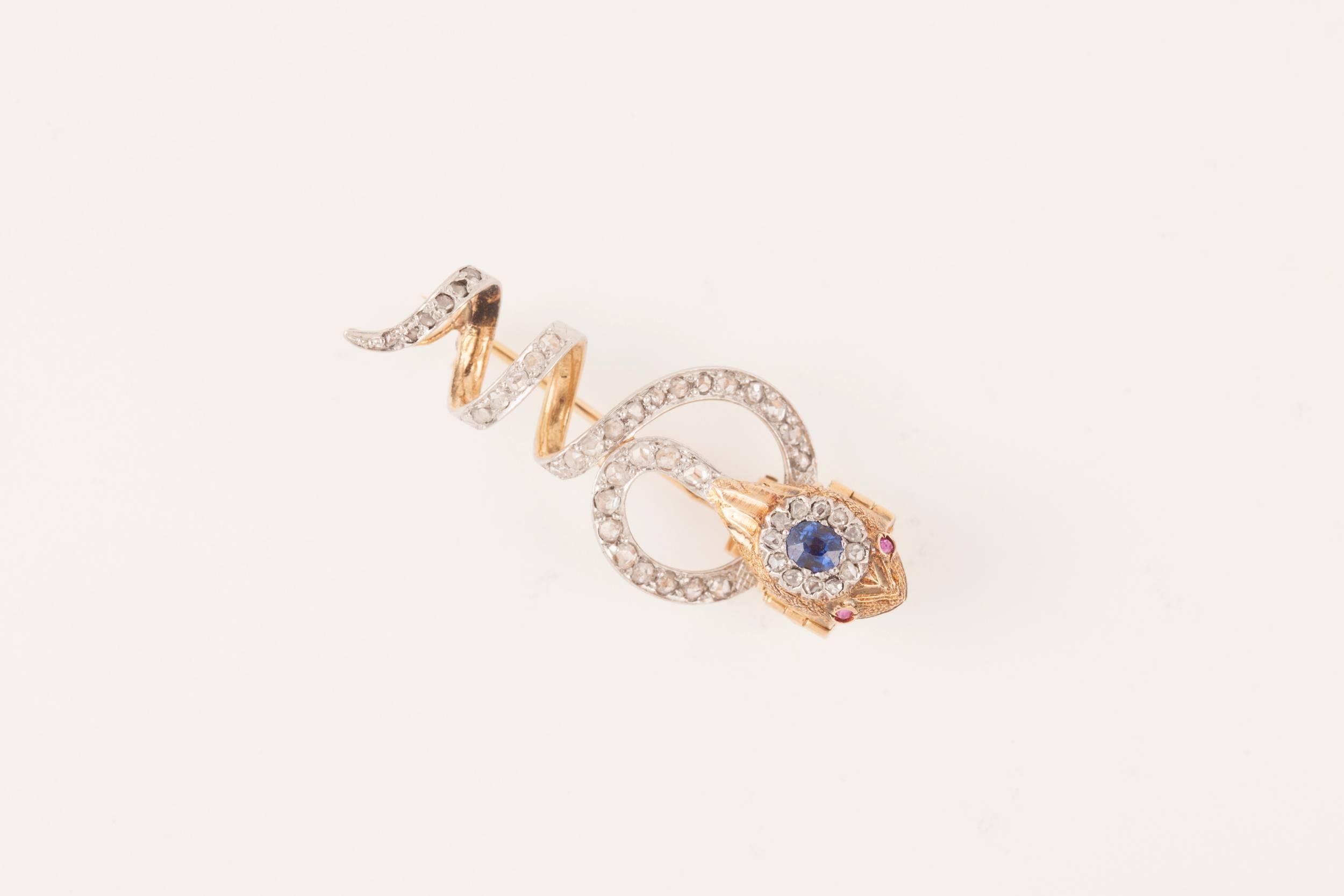 Gold Diamonds and Sapphire Victorian French Snake Brooch In Good Condition In Saint-Ouen, FR