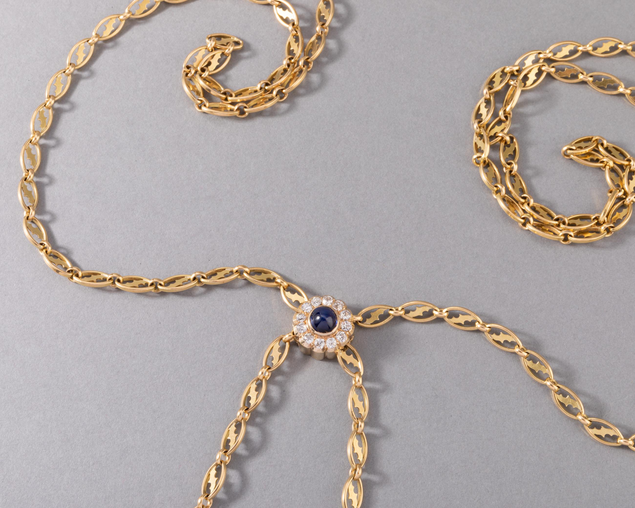 Gold Diamonds and Sapphire Vintage Chain Necklace  In Good Condition For Sale In Saint-Ouen, FR