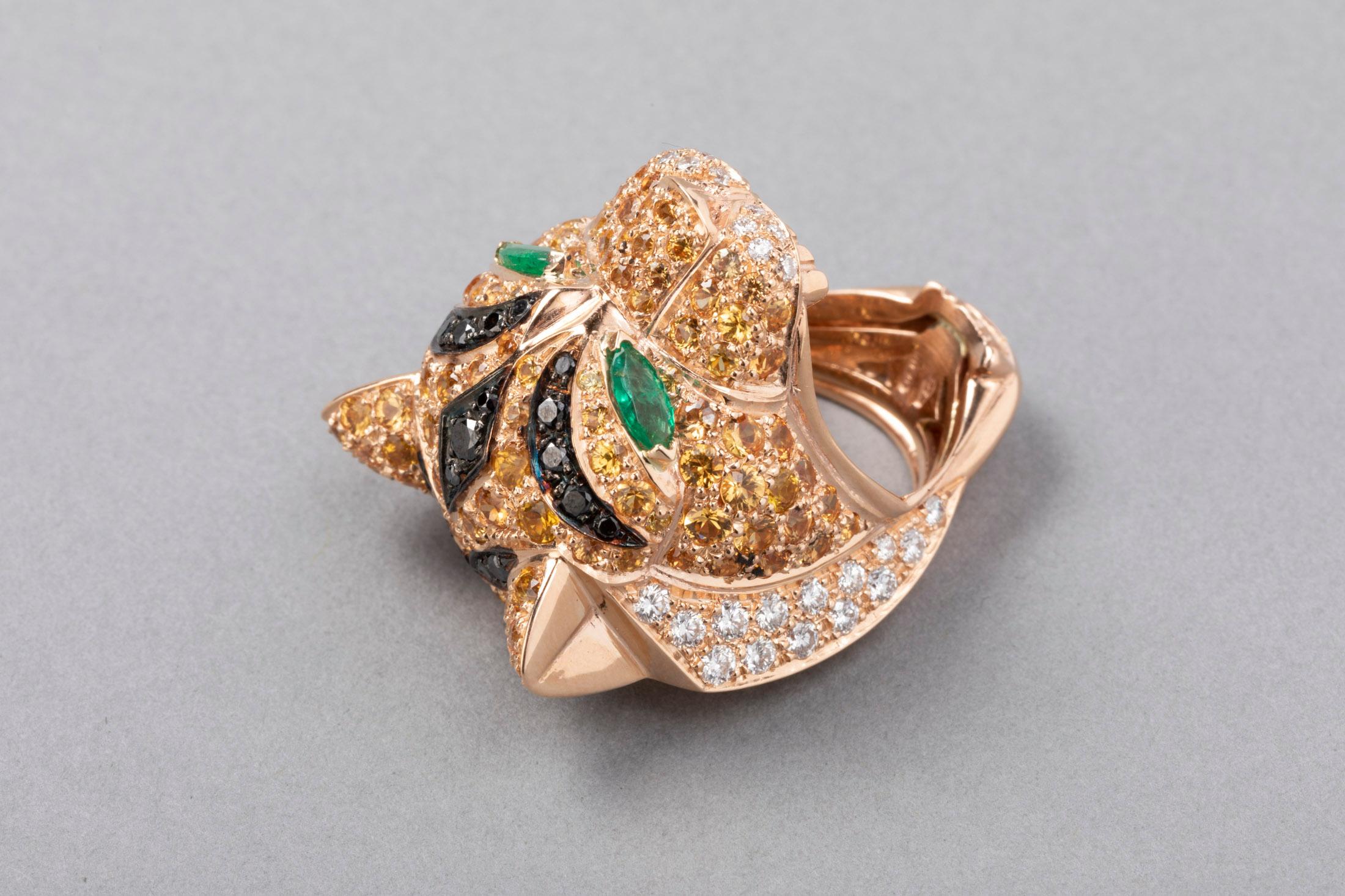 Gold Diamonds Emeralds and Sapphires Tiger Fashion Ring For Sale 6