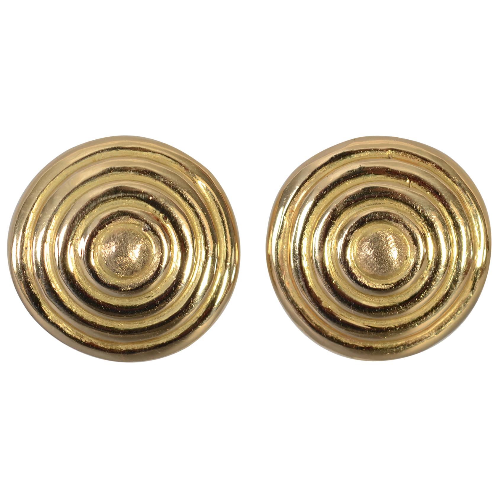 Gold Disc Ear Clips with Concentric Circles For Sale