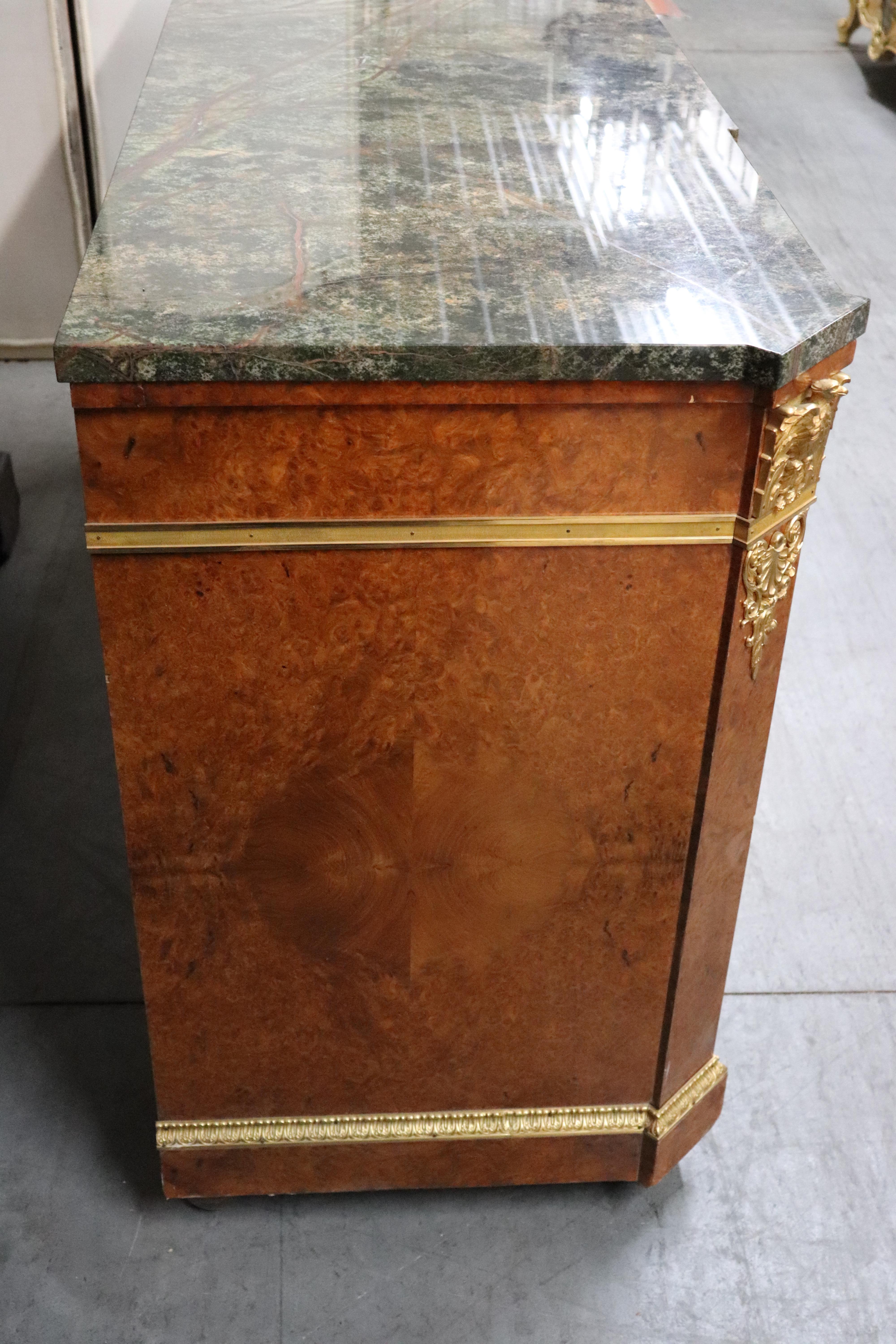 Buffet Francés con Espejo y Tapa de Mármol Verde Maison Forest en Bronce Dorado en venta 7