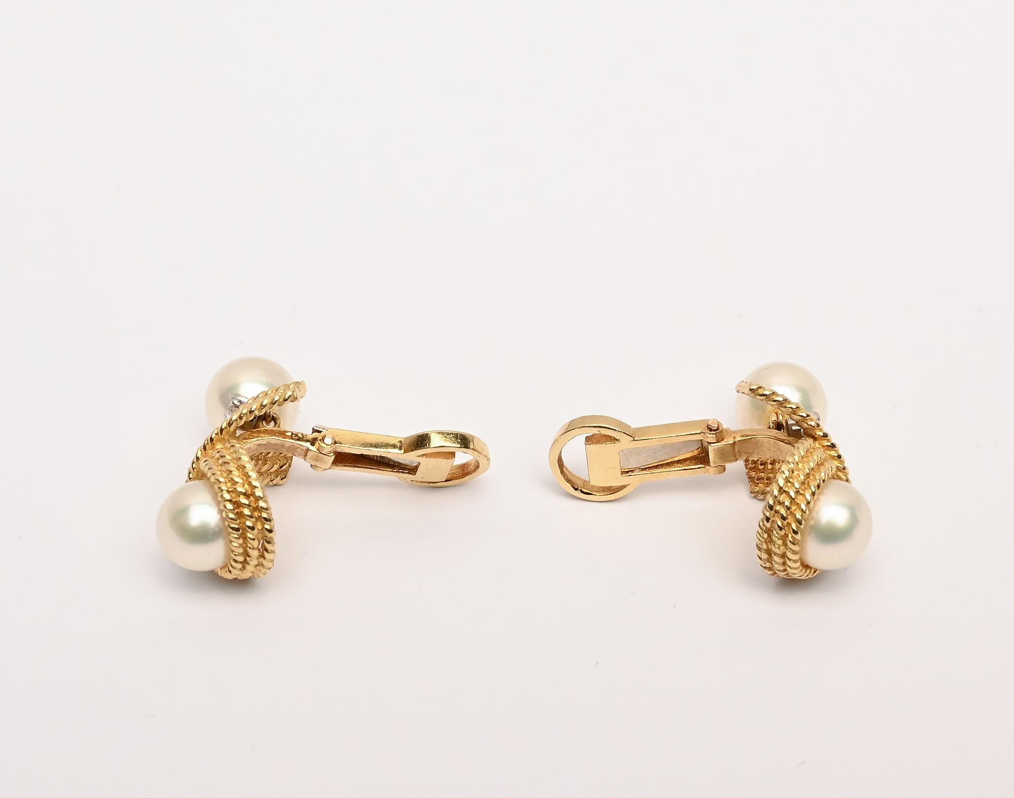 Gold Earring with Pearls and Diamond In Excellent Condition For Sale In Darnestown, MD