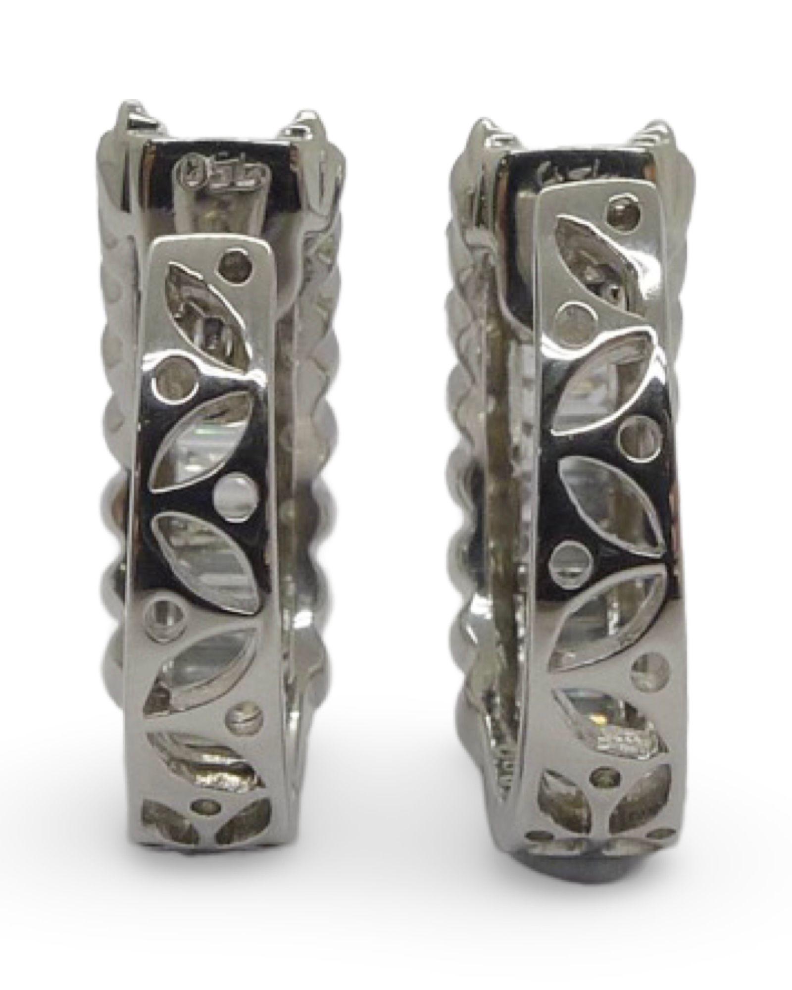Pendientes de Oro con Diamantes de 2 ct en Excelente estado para la venta en PARIS, FR