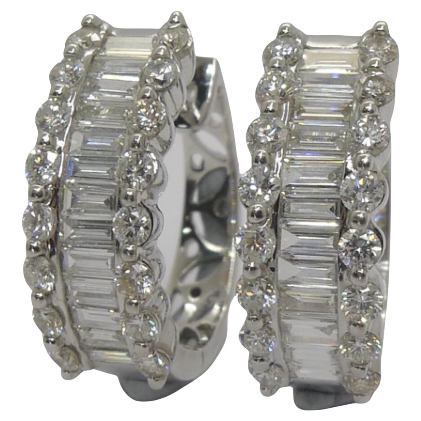 Boucles d'oreilles en or avec 2 ct de diamants
