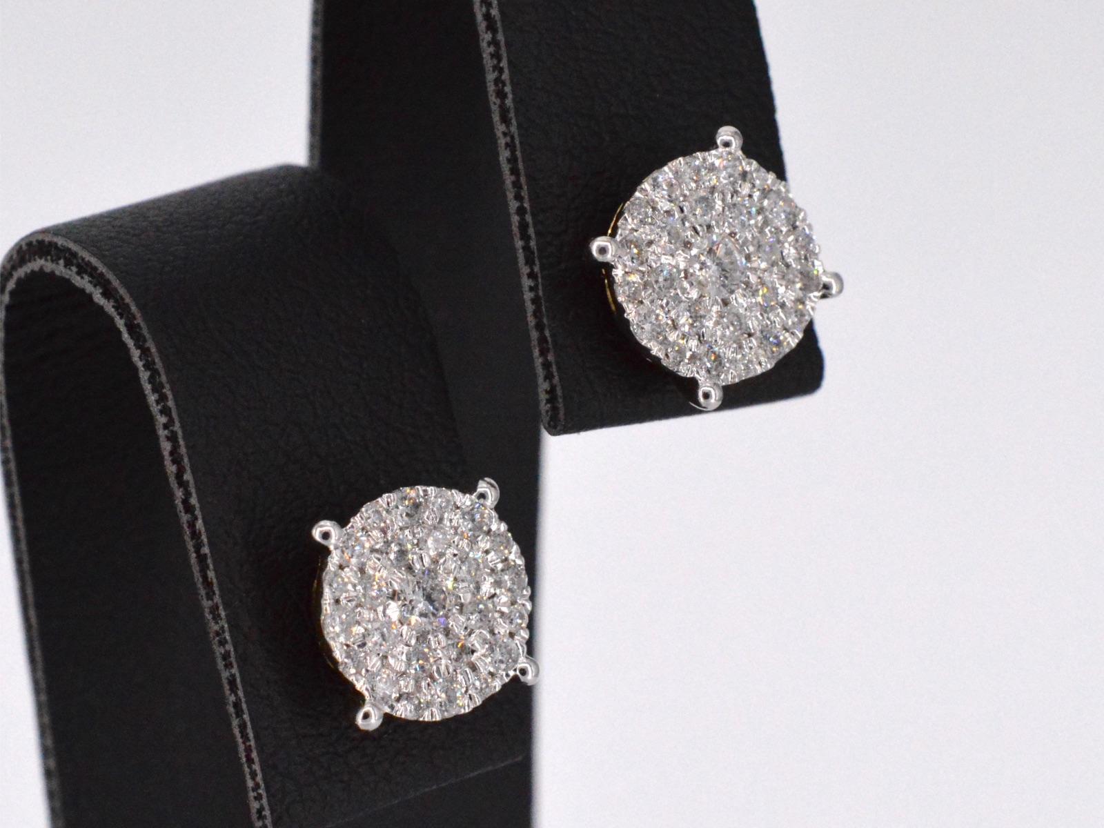 Women's Gold Earrings with a Brilliant Cut Diamond For Sale