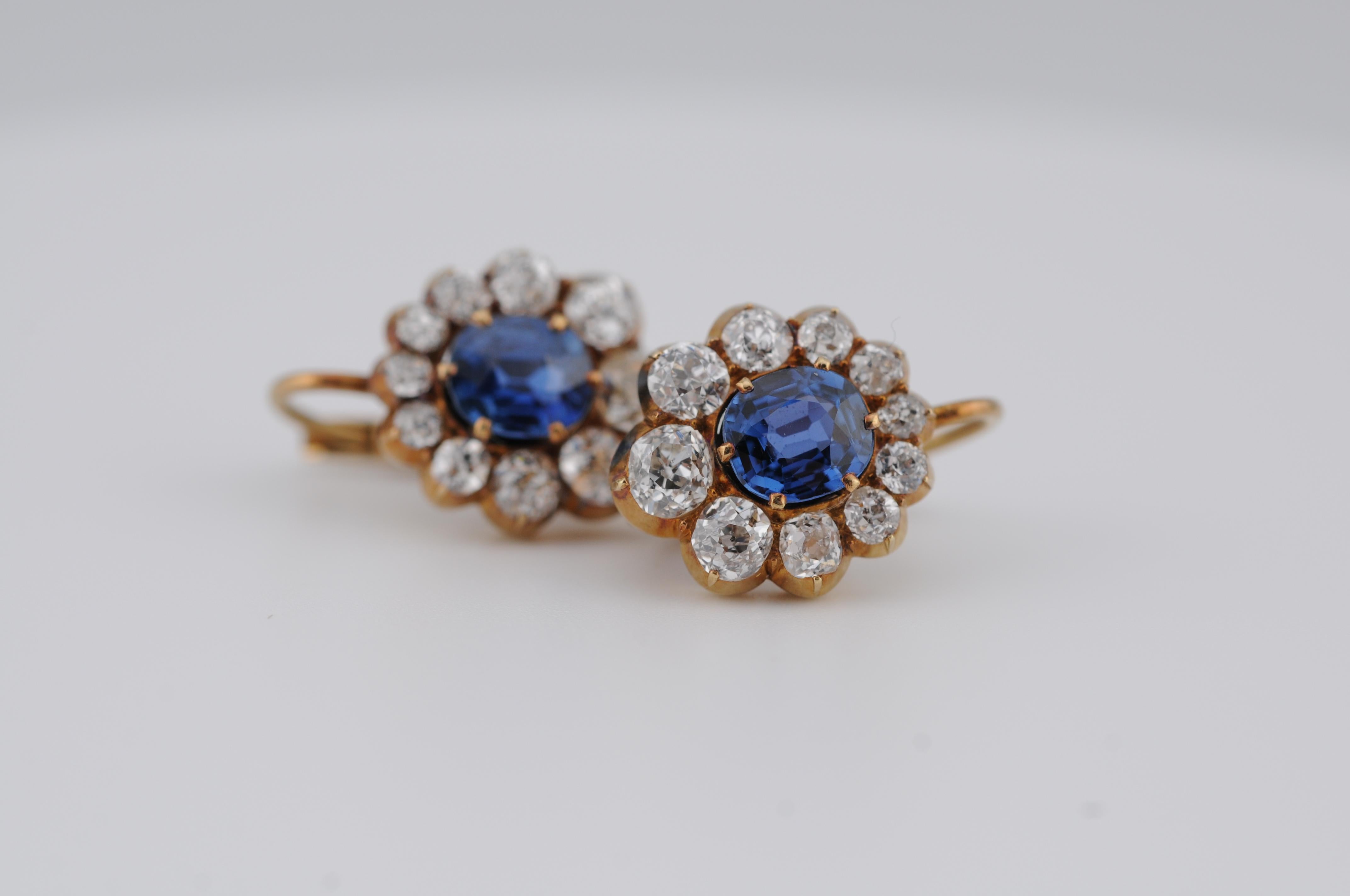 Gold Earrings with Ceylon Sapphires and Old Mine-Cut Diamonds For Sale 4