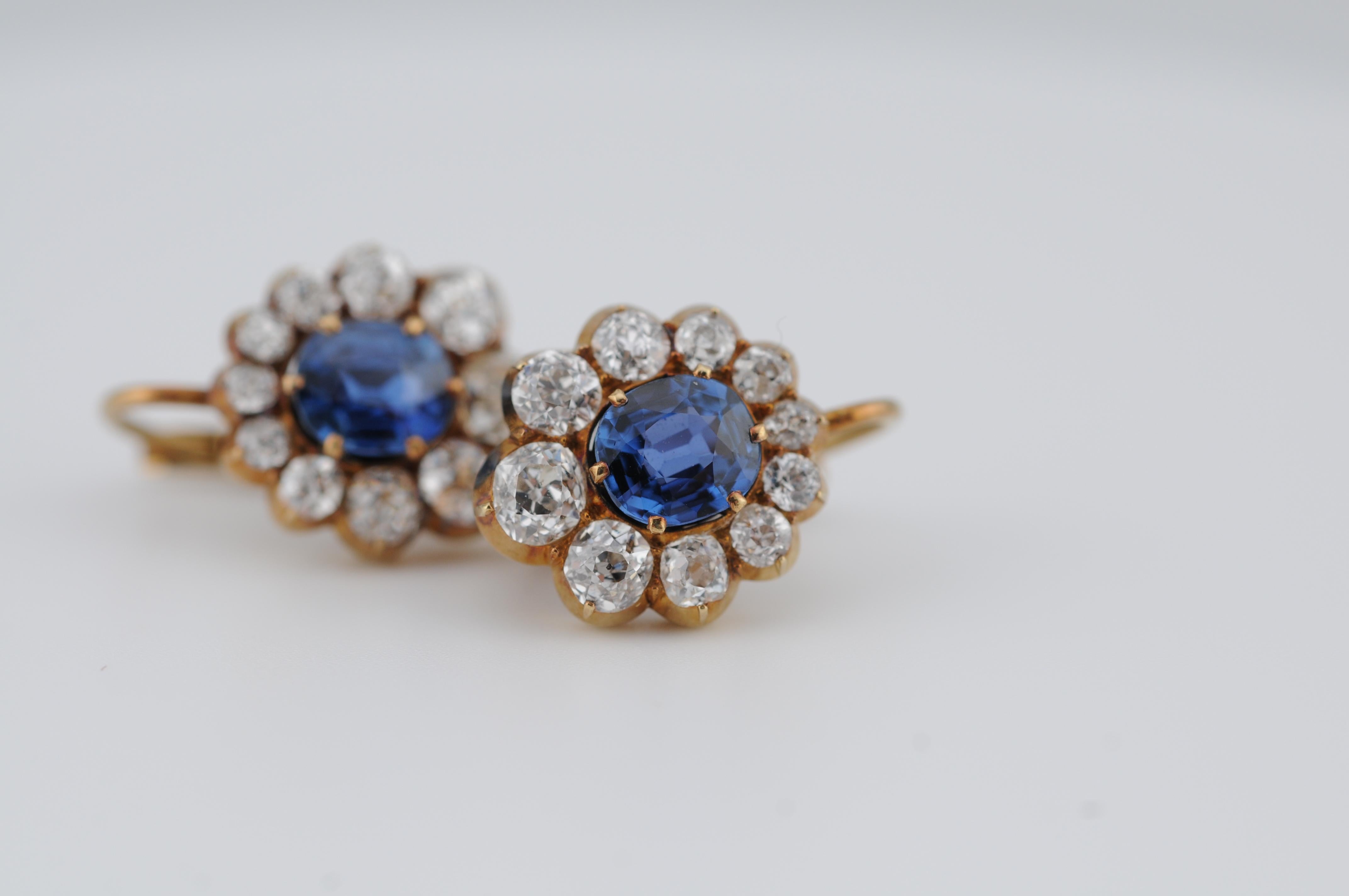 Gold Earrings with Ceylon Sapphires and Old Mine-Cut Diamonds For Sale 5