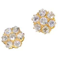 Gold Earrings with Diamond