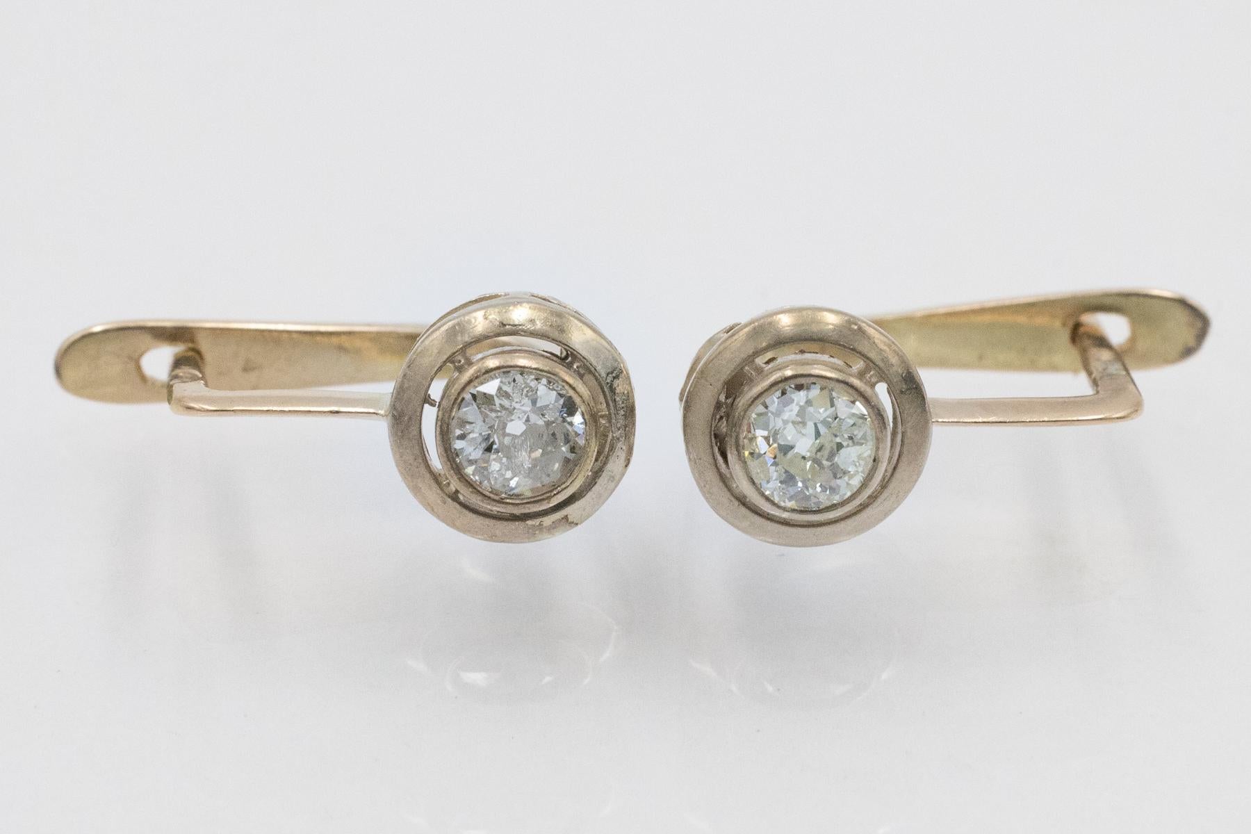 Orecchini in oro con diamanti di circa 0,38 carati, Russia, 1927-1958 In condizioni buone in vendita a Chorzów, PL
