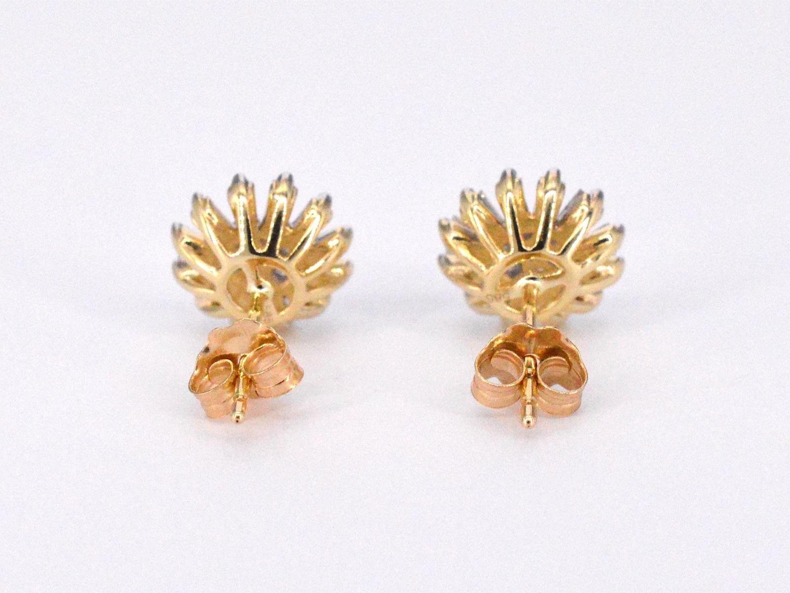 Women's Gold Earrings with Natural Genuine Diamonds For Sale