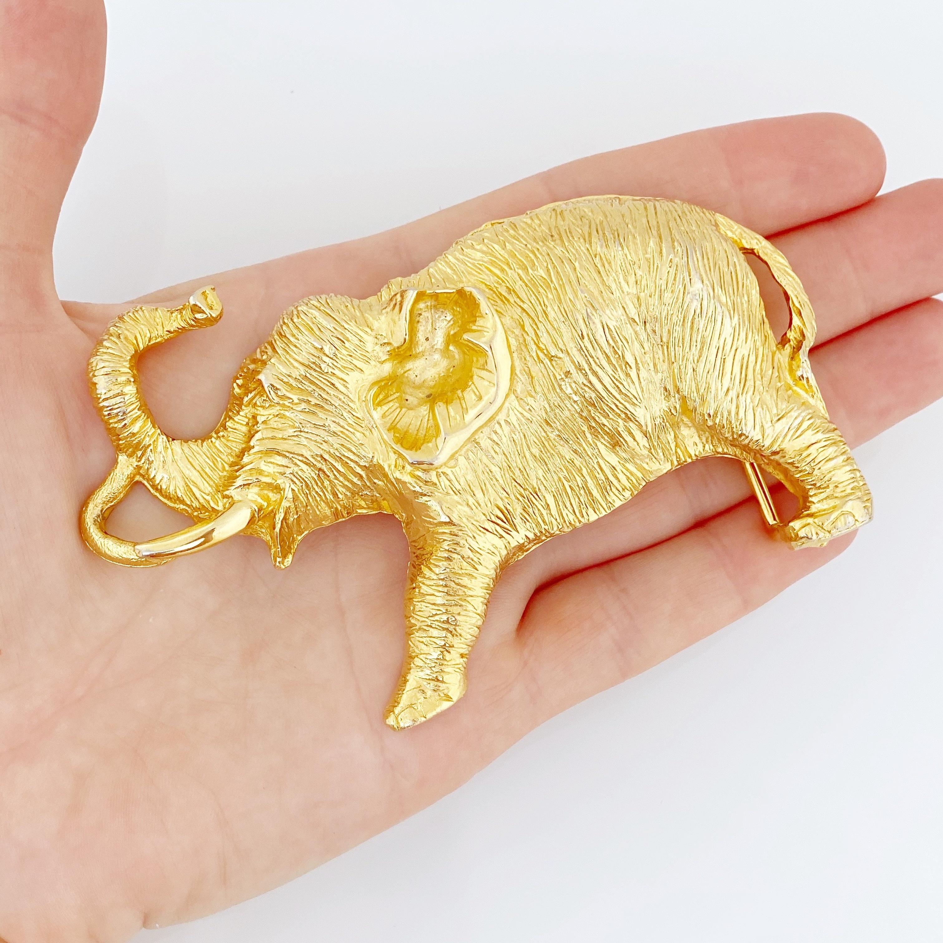 Gold Elephant Figural Belt Buckle By Alexis Kirk, 1980s In Good Condition In McKinney, TX