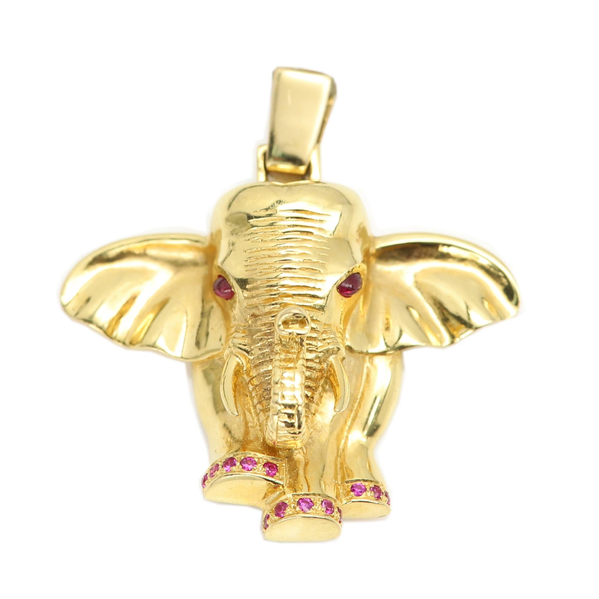 Gold Elefant Anhänger Vintage 18 Karat Animal Jewelry Natural Ruby (Marquiseschliff) im Angebot