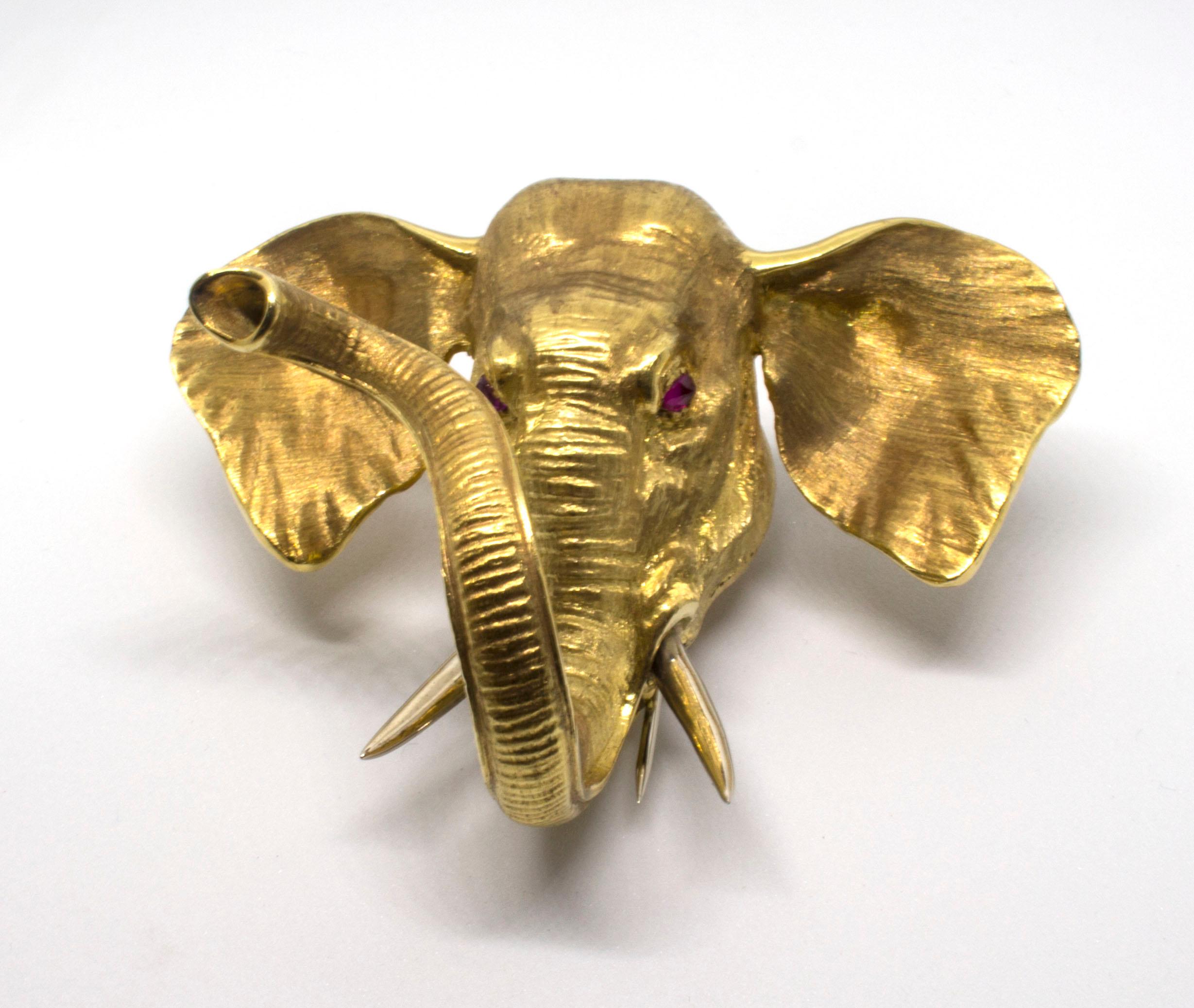Gold Elephant Pin, Ruby Eyes and Made of 18 Karat Yellow Gold, Fur Clip Back For Sale 2