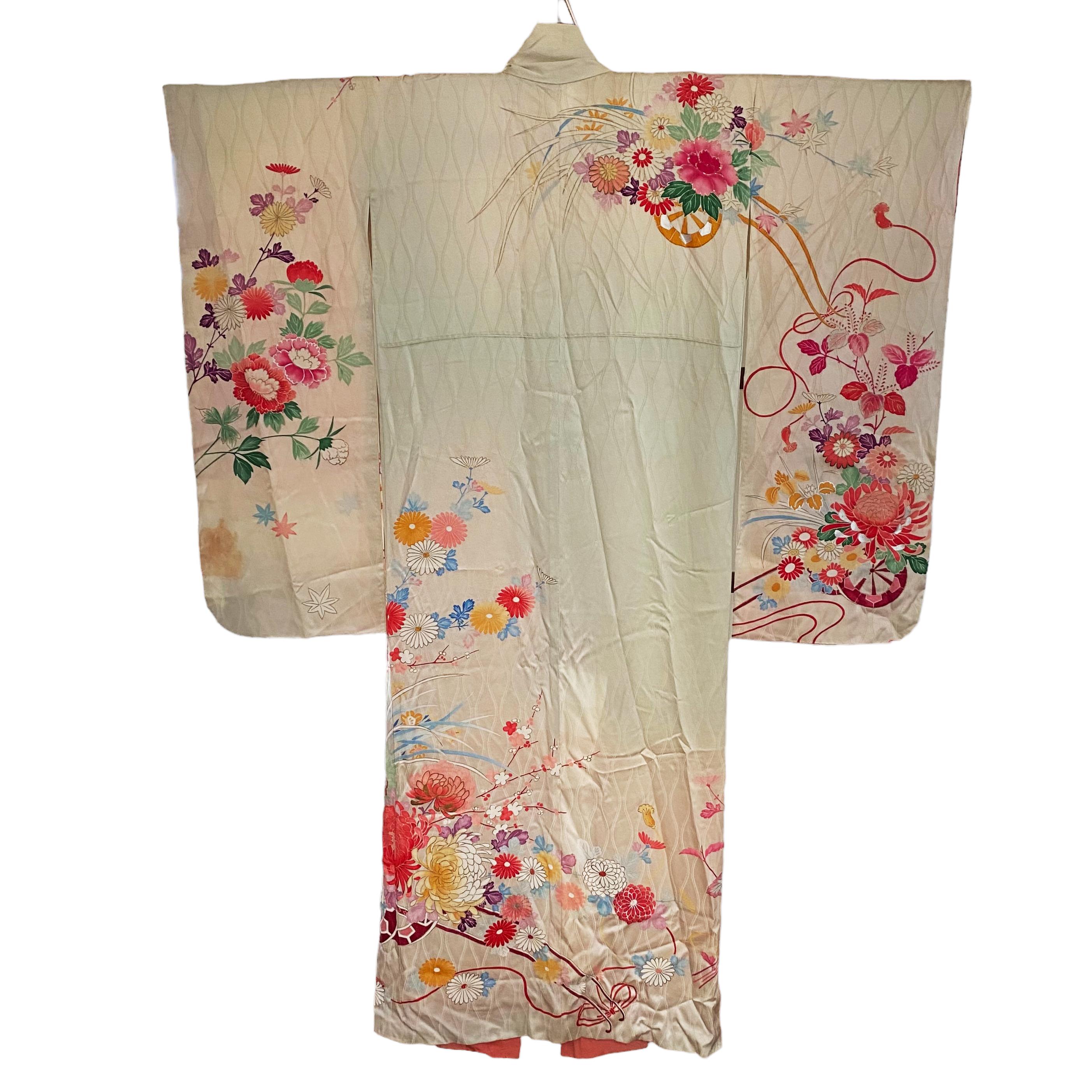 embroidery kimono