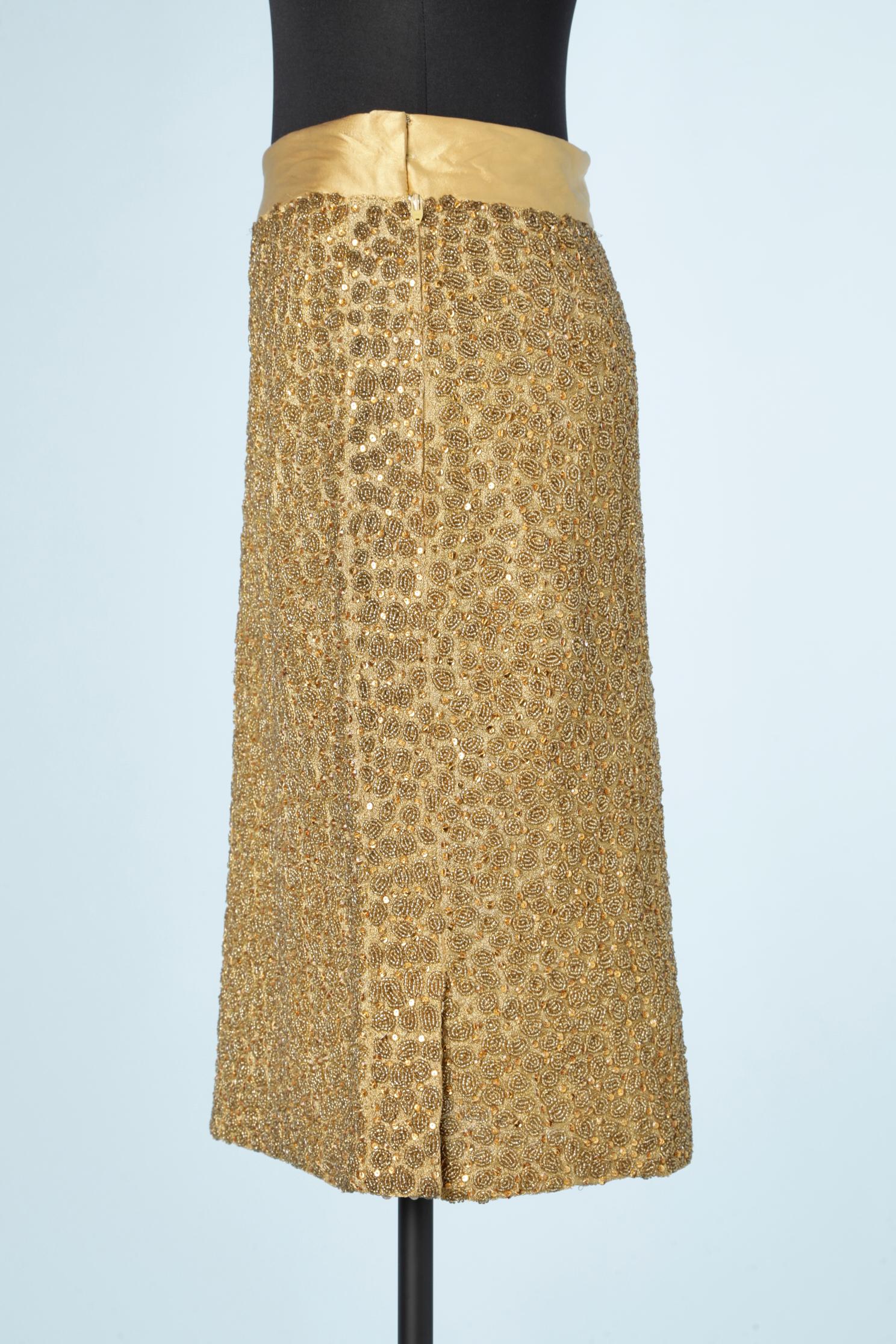 Gold embroidered pencil skirt  and yellow gold satin belt Gianni Versace  In Excellent Condition For Sale In Saint-Ouen-Sur-Seine, FR