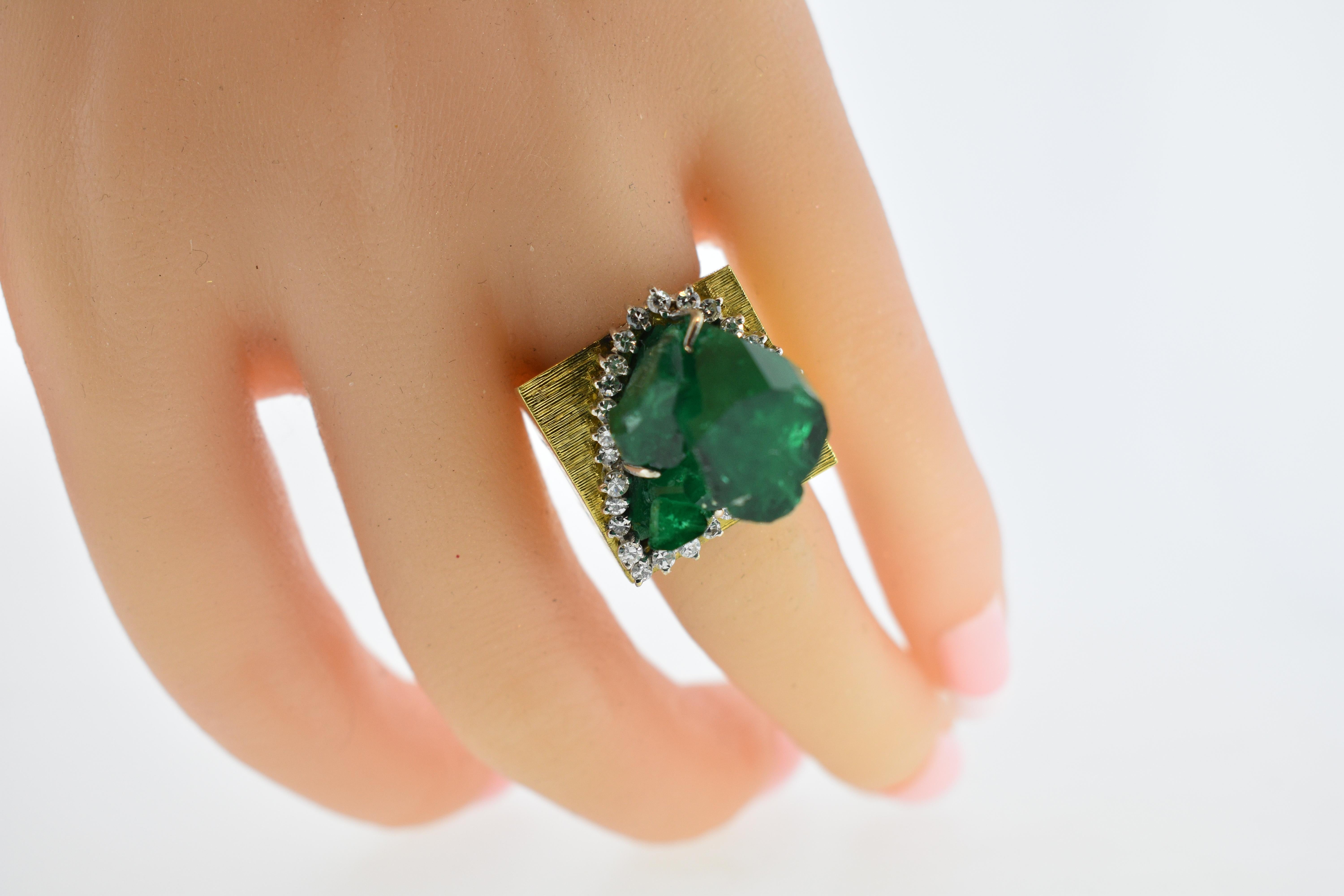 Gold, Emerald and Diamond Modernistic Ring, circa 1970 6