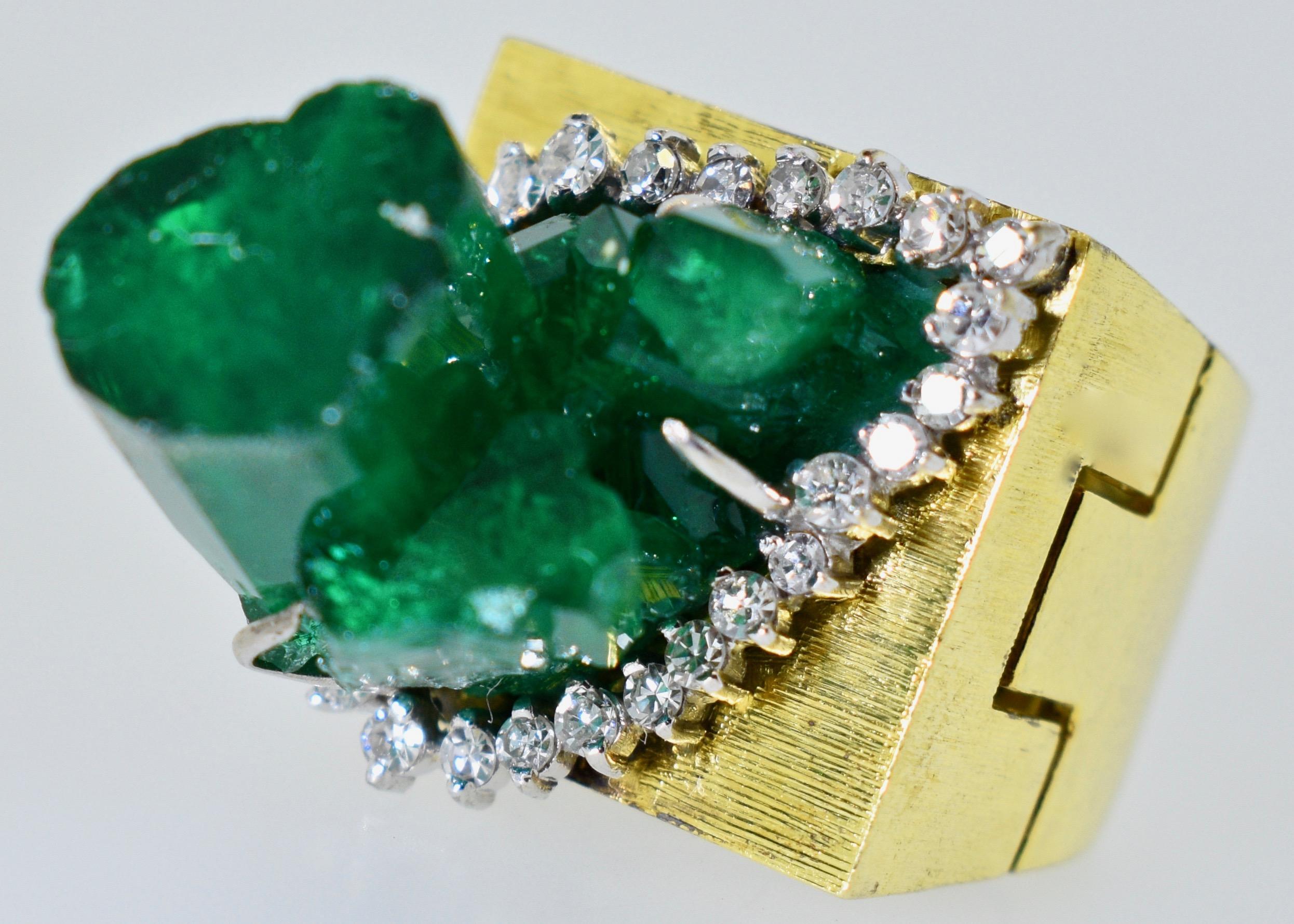 Gold, Emerald and Diamond Modernistic Ring, circa 1970 1