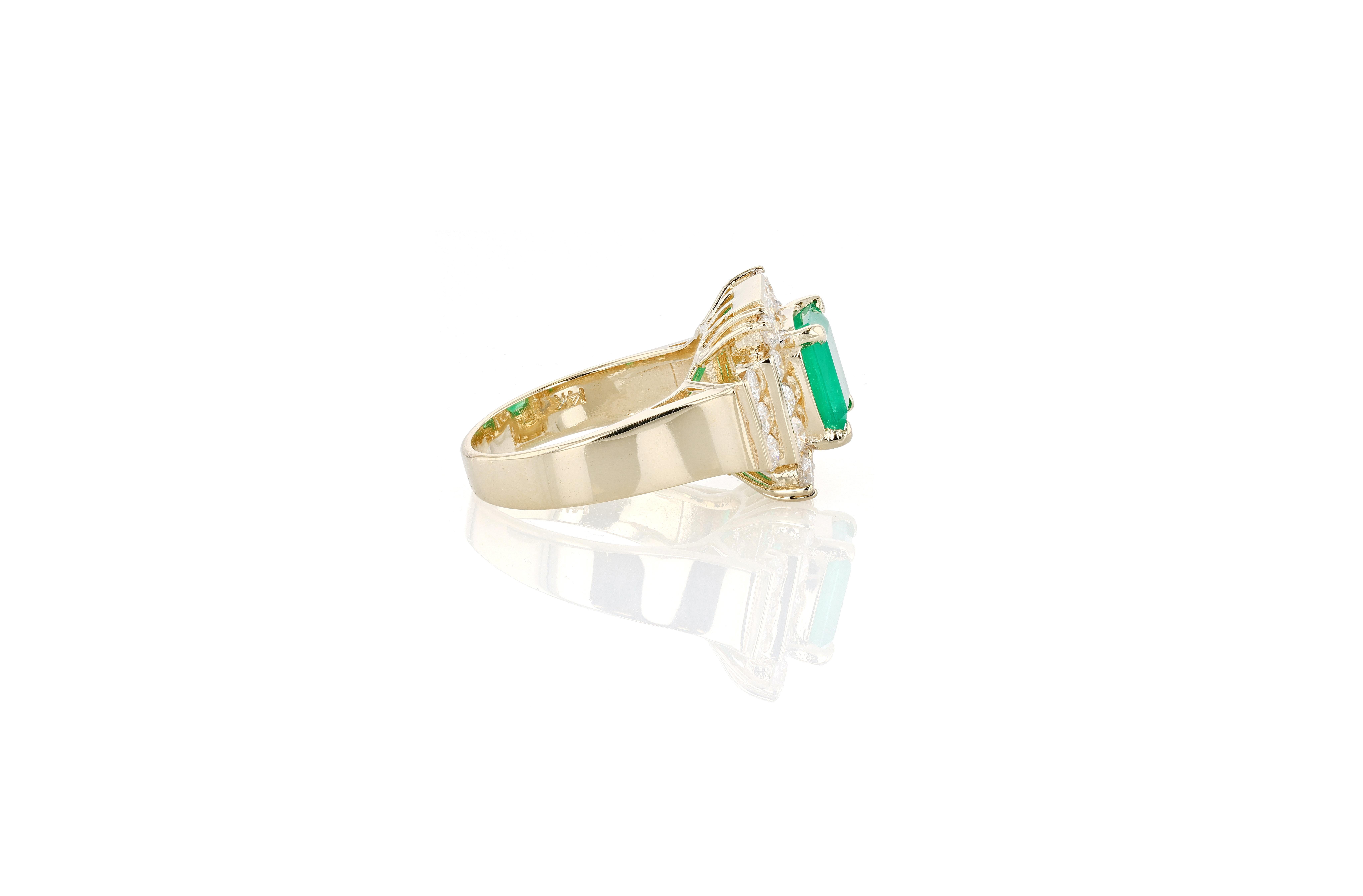 Gold-, Smaragd- und Diamantring im Zustand „Gut“ im Angebot in Princeton, NJ