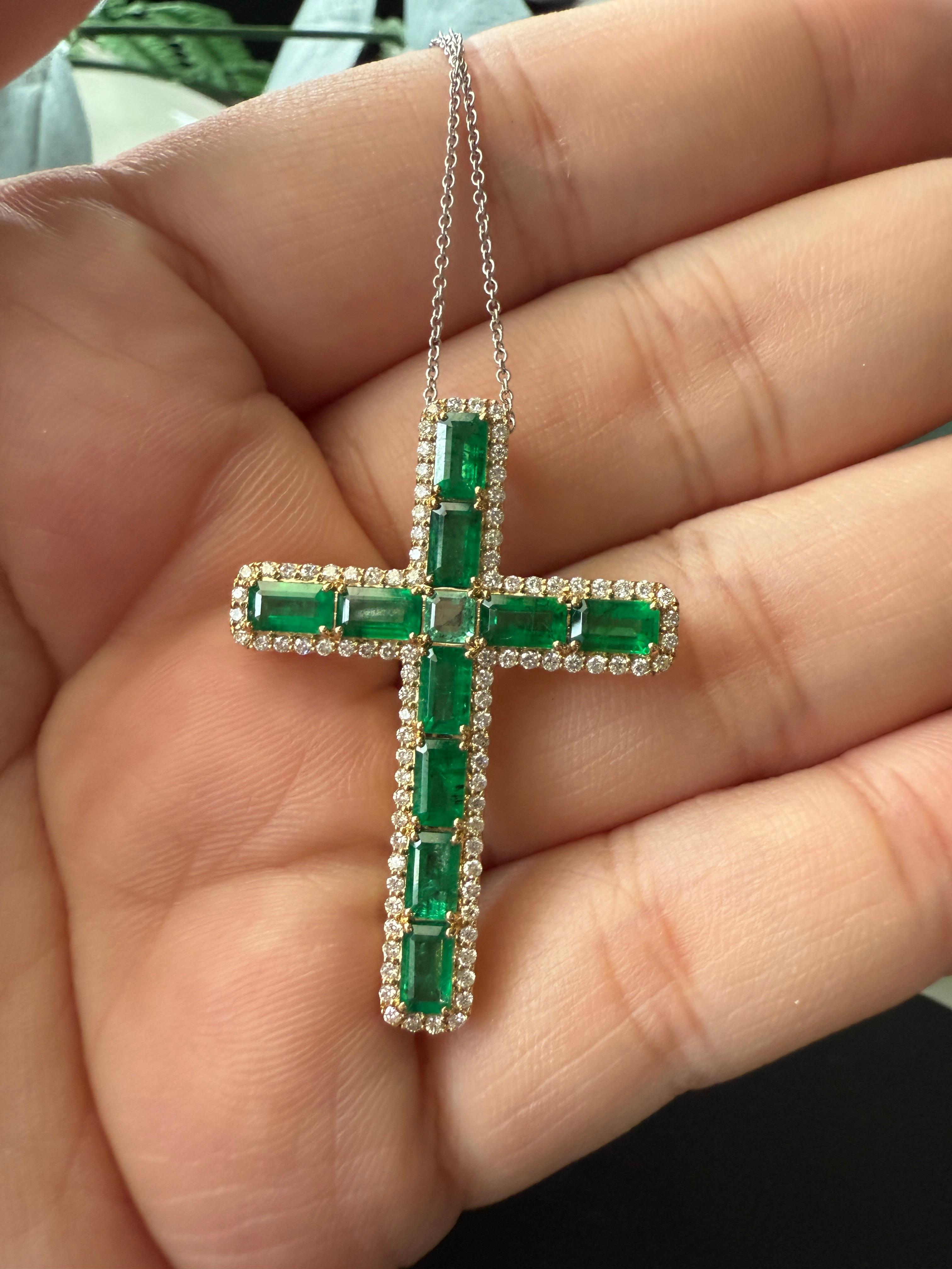 Women's or Men's Gold Emerald and Diamonds Cross For Sale