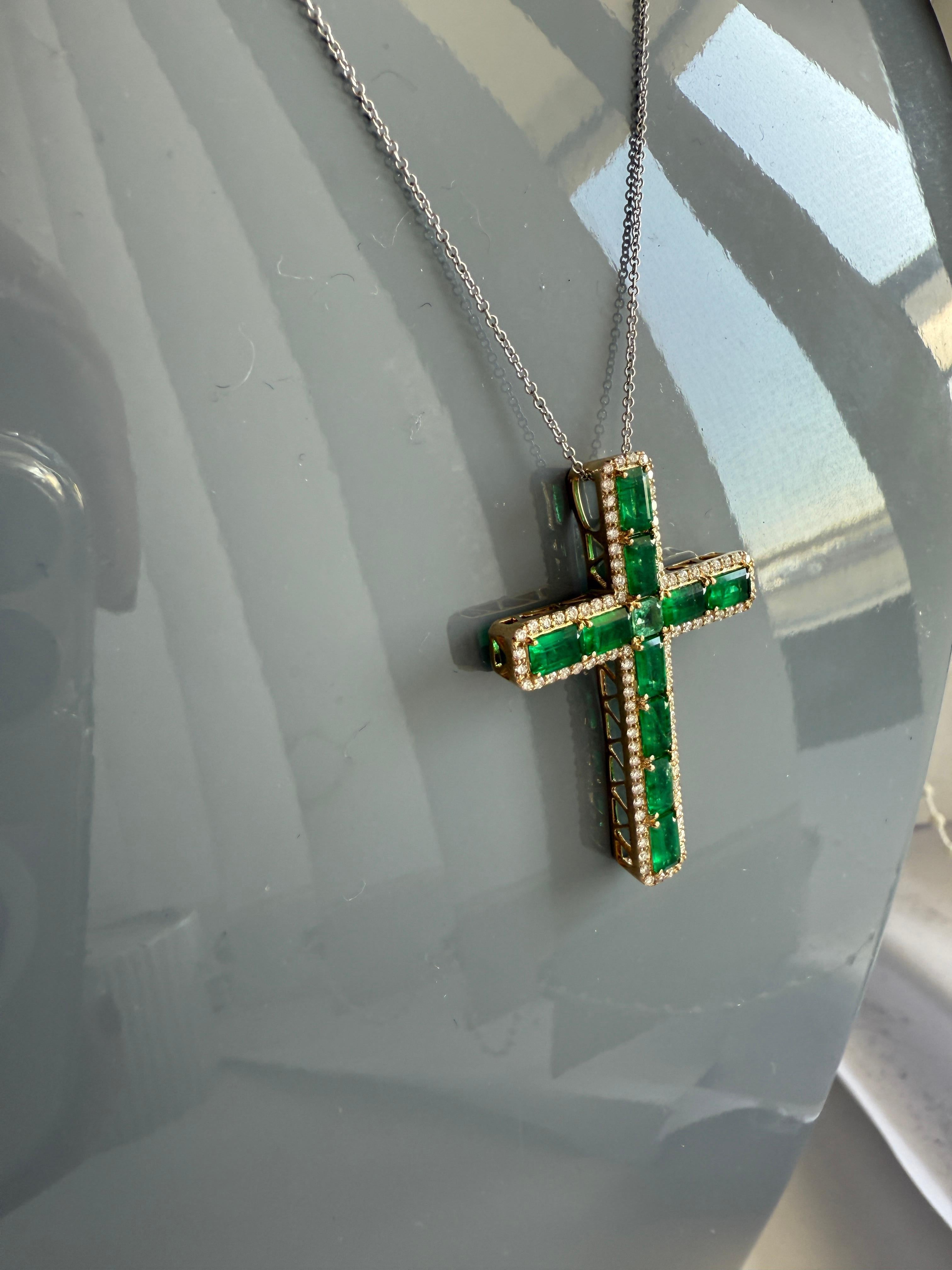 Gold Emerald and Diamonds Cross For Sale 1