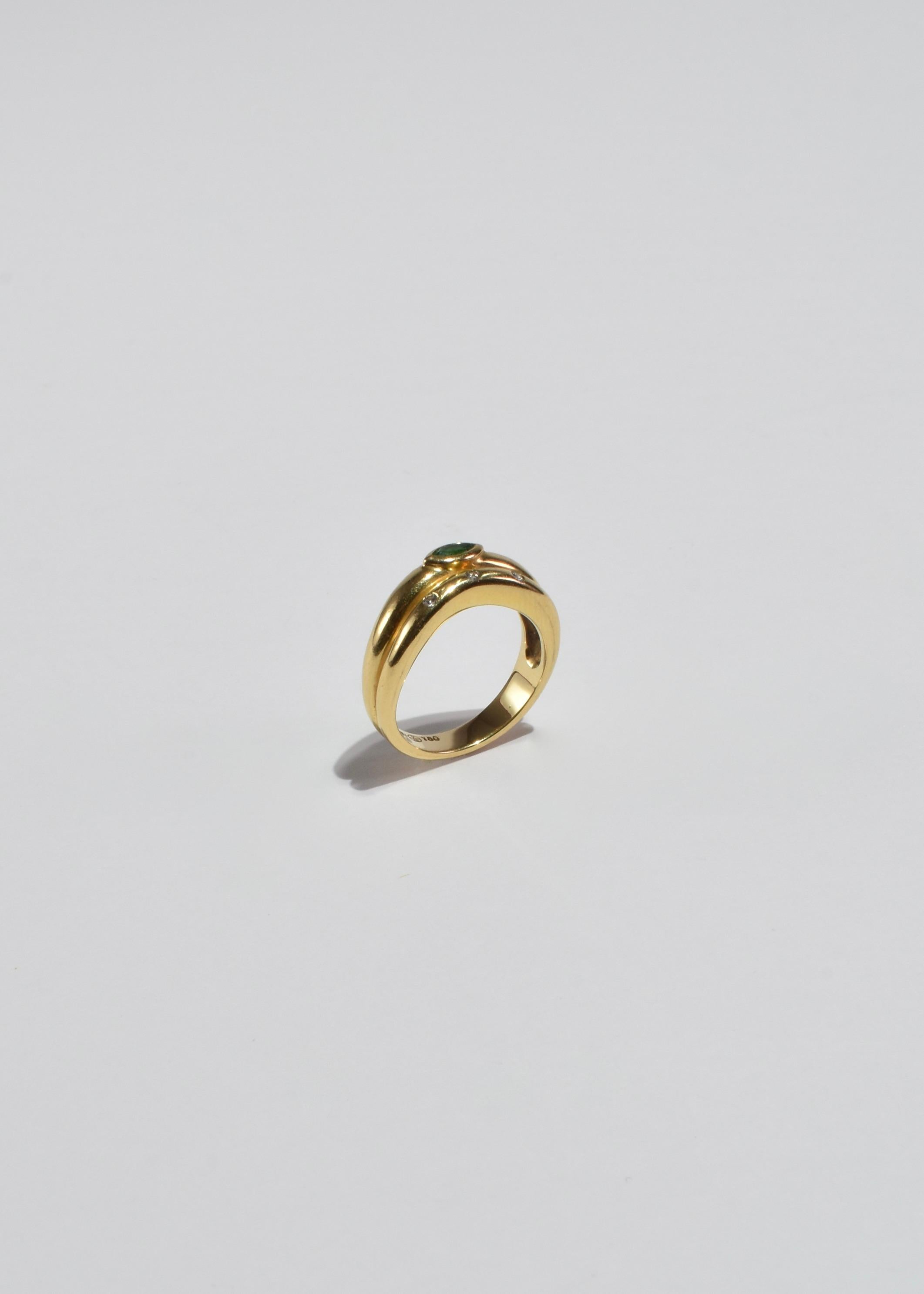 Gold Smaragd Diamant Ring (Smaragdschliff) im Angebot