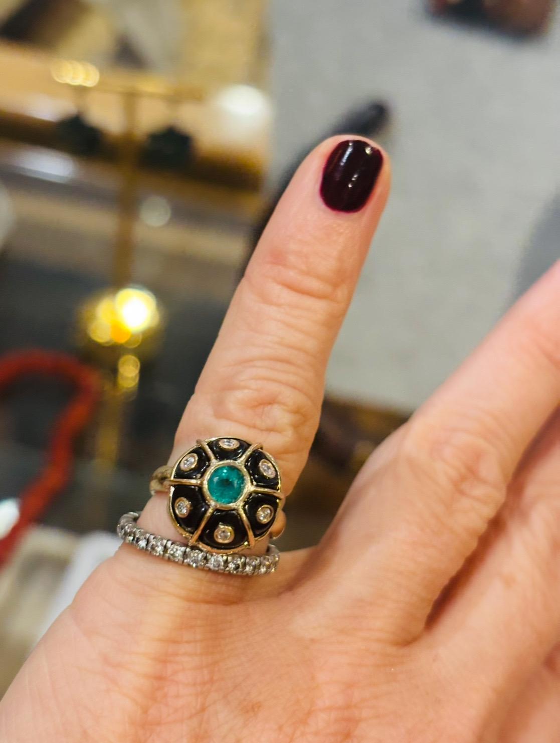Anello in oro, smeraldo, diamanti e onice nera in vendita 3