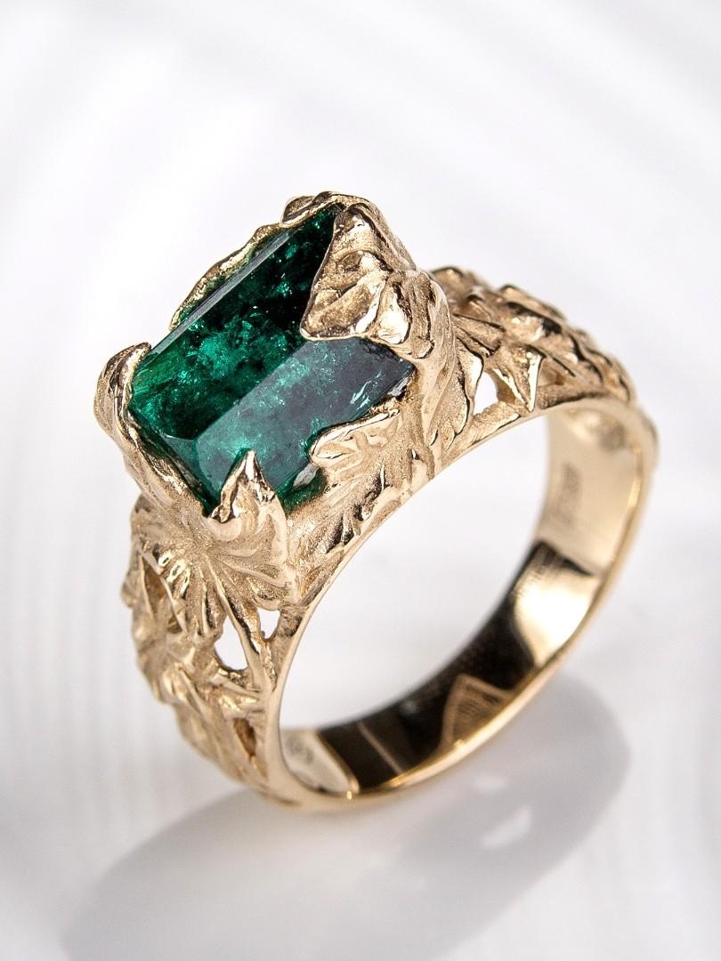Art Nouveau Emerald Ring Gold Crystal Green 6.15 Carats Certified Engagement Ring For Sale