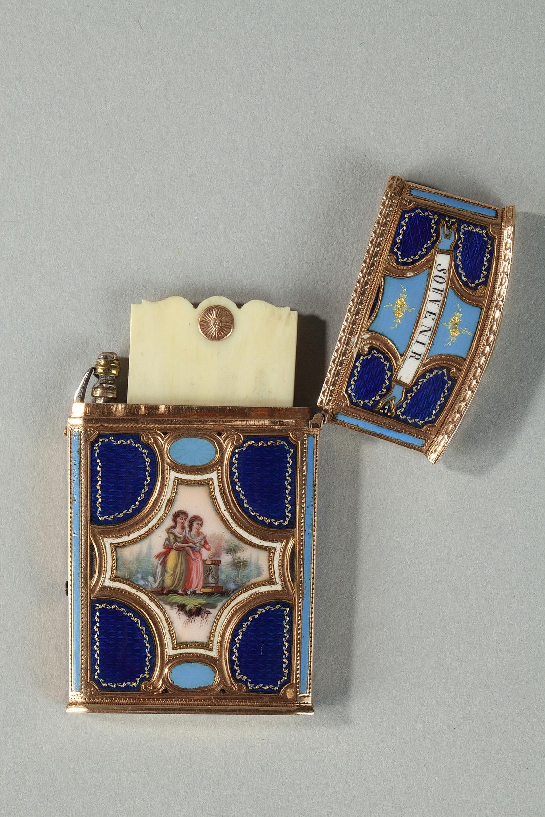 Gold, Enamel and Tablet Case In Good Condition For Sale In Paris, FR