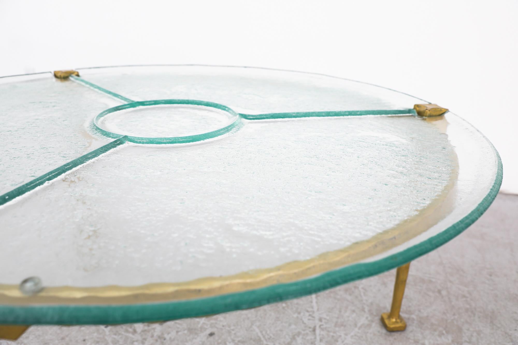 Table basse brutaliste Lothar Klute émaillée or avec plateau en verre moulé en vente 7