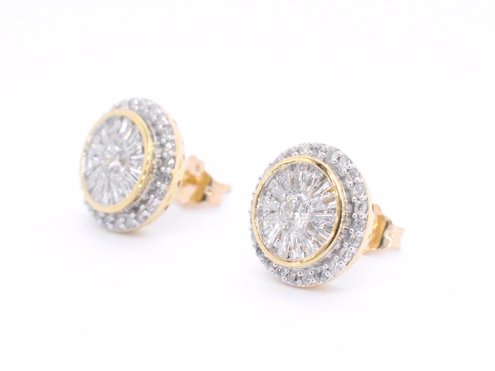 Gold Entourage Earrings Set with 1.20 Carat In New Condition For Sale In AMSTELVEEN, NH