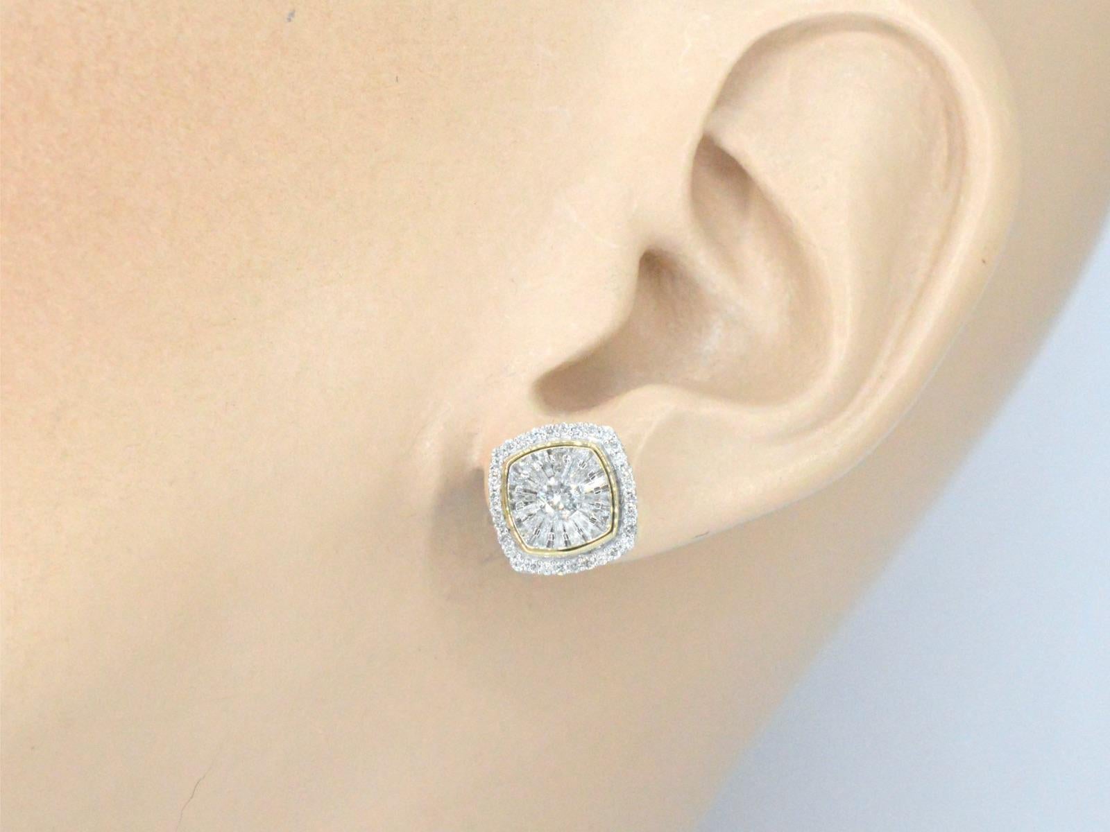 Gold Entourage Earrings Set with 1.20 Carat For Sale 2