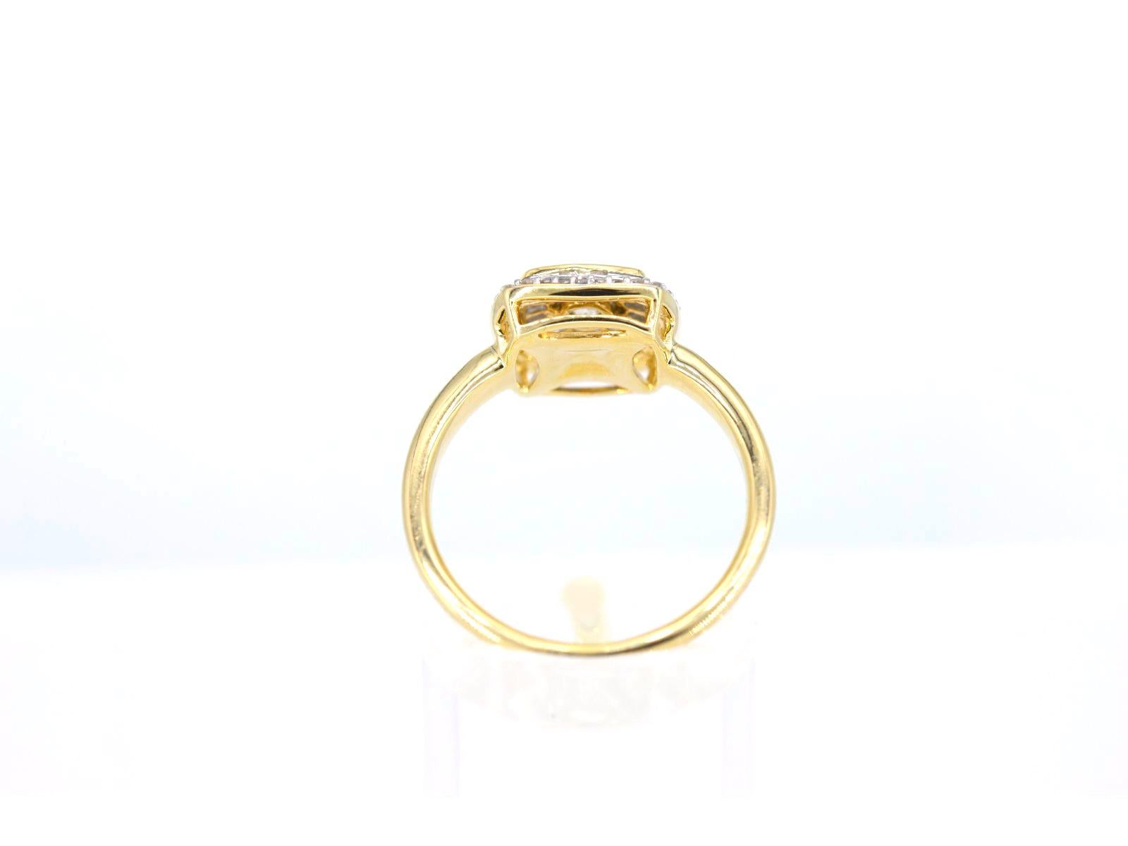 Women's Gold Entourage Ring with Brilliant and Baguette Cut Diamonds For Sale