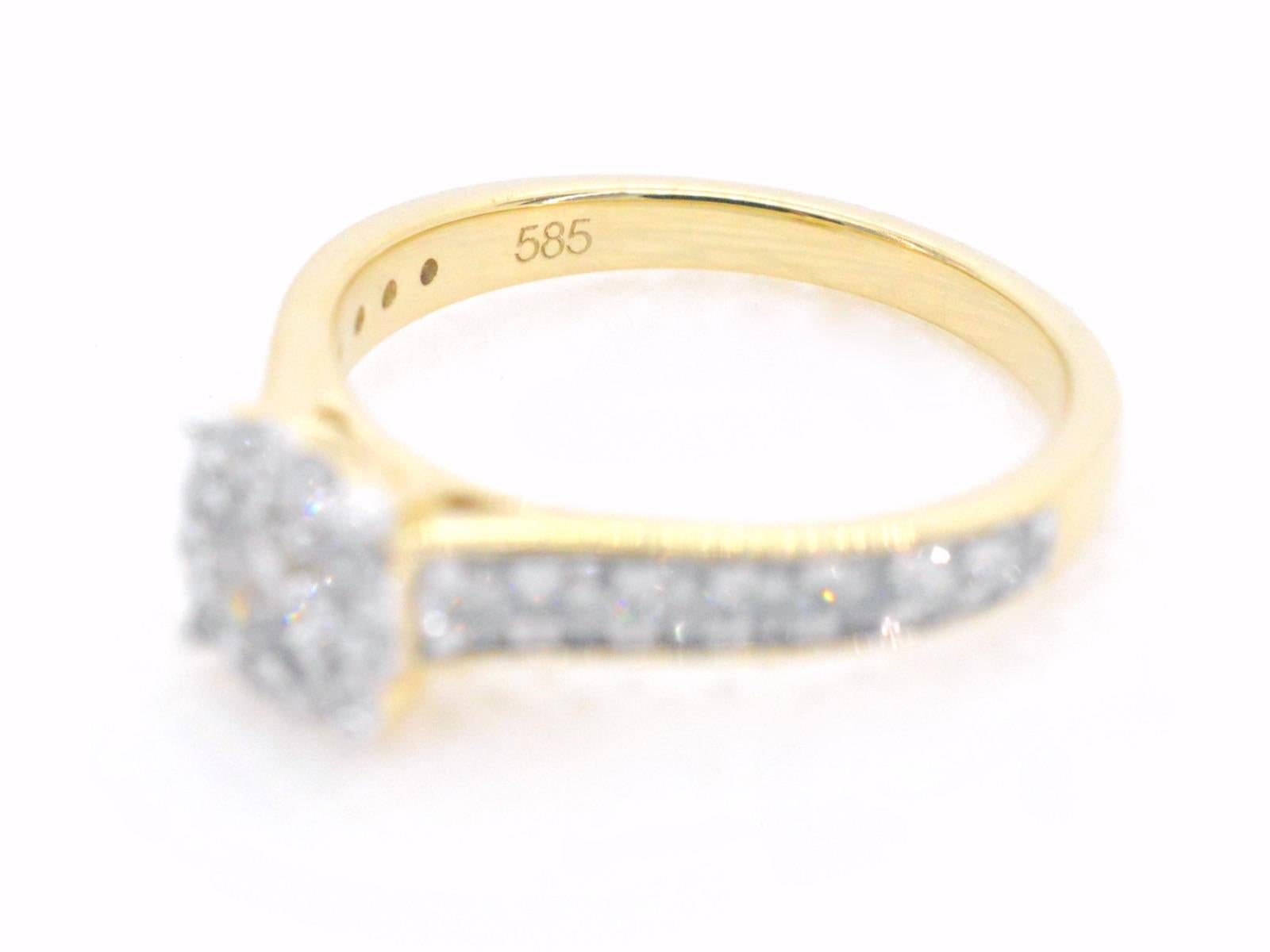 Gold Entourage Ring with Brilliant Cut Diamonds For Sale 1