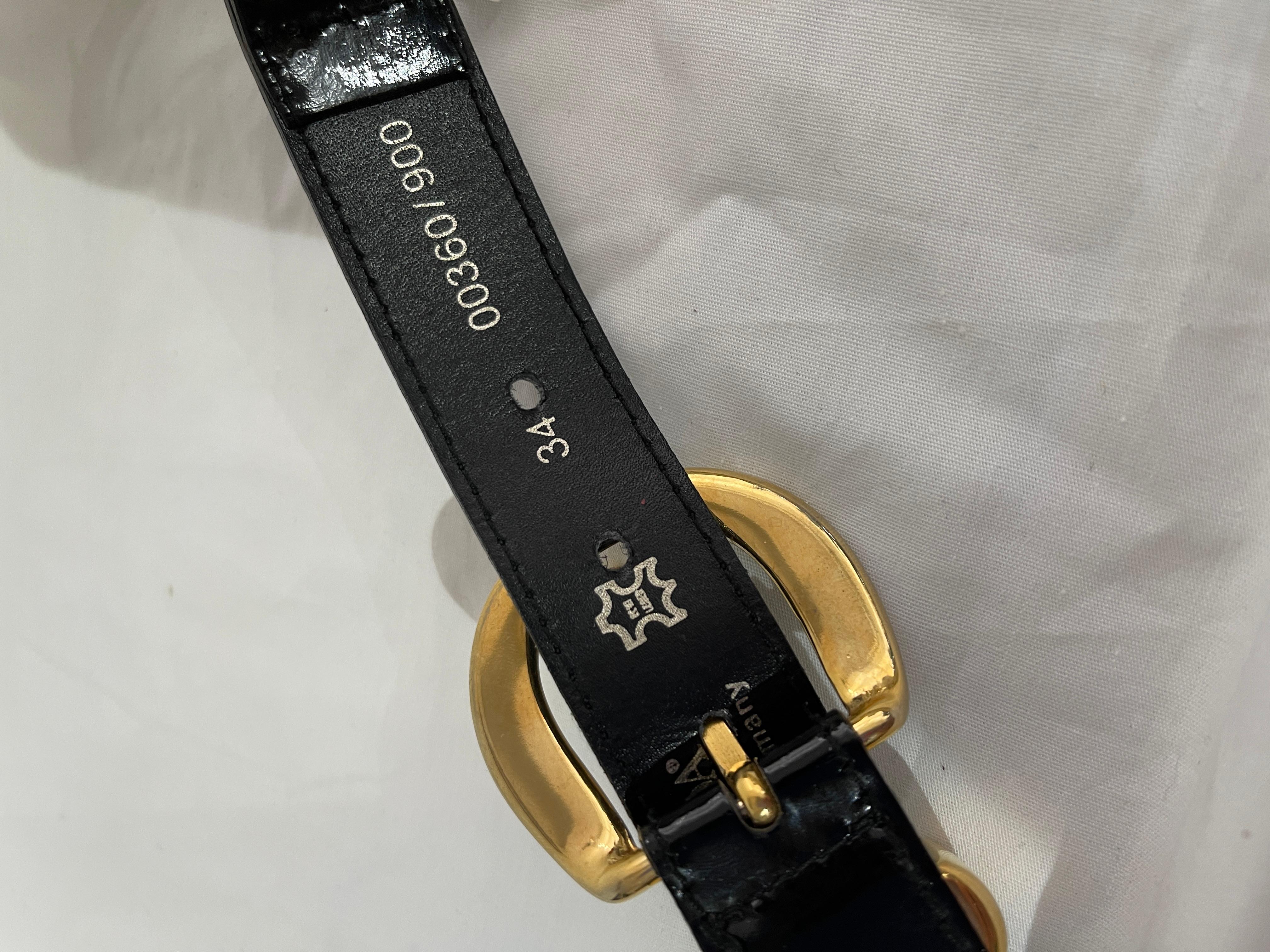 Gold Escada charm belt In Excellent Condition For Sale In SOUTH YARRA, VIC