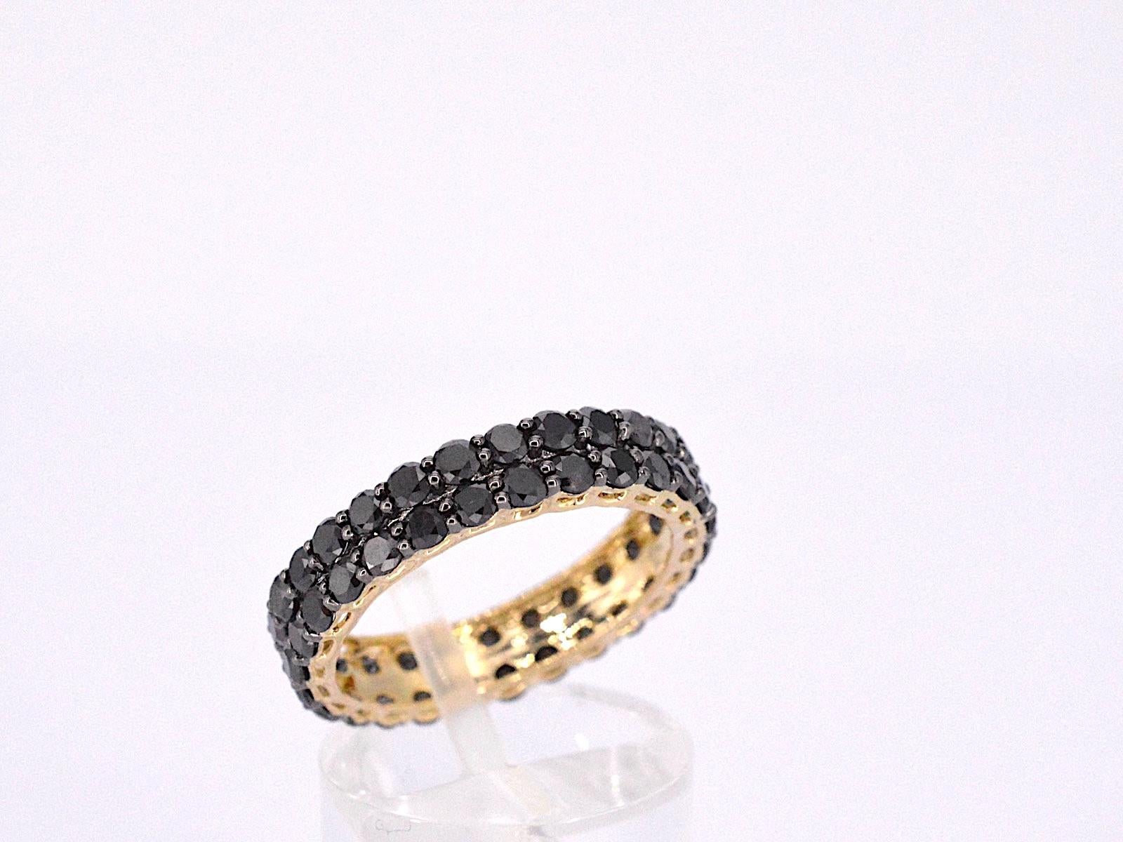 Gold Eternity Ring with Black Diamonds In New Condition For Sale In AMSTELVEEN, NH