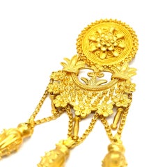 Spilla con ciondolo etrusco in oro