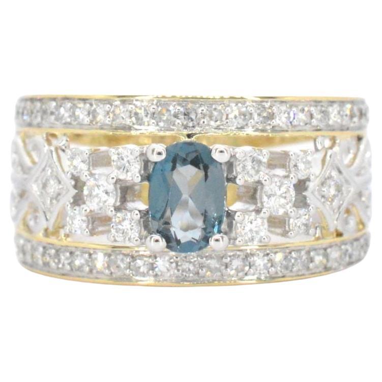 Gold Exclusive Ring Full of Diamonds and a Gemstone