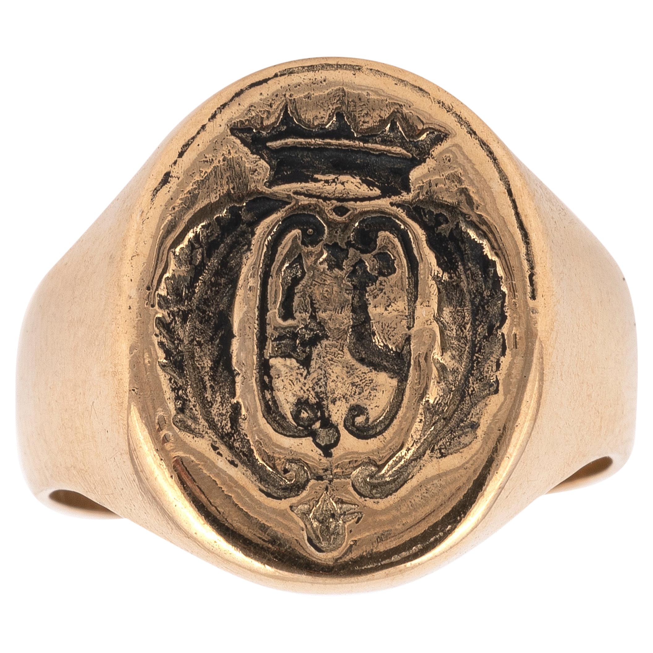 Family Crest Ring at 1stDibs | gucci family ring, family crest signet ring, gold family crest