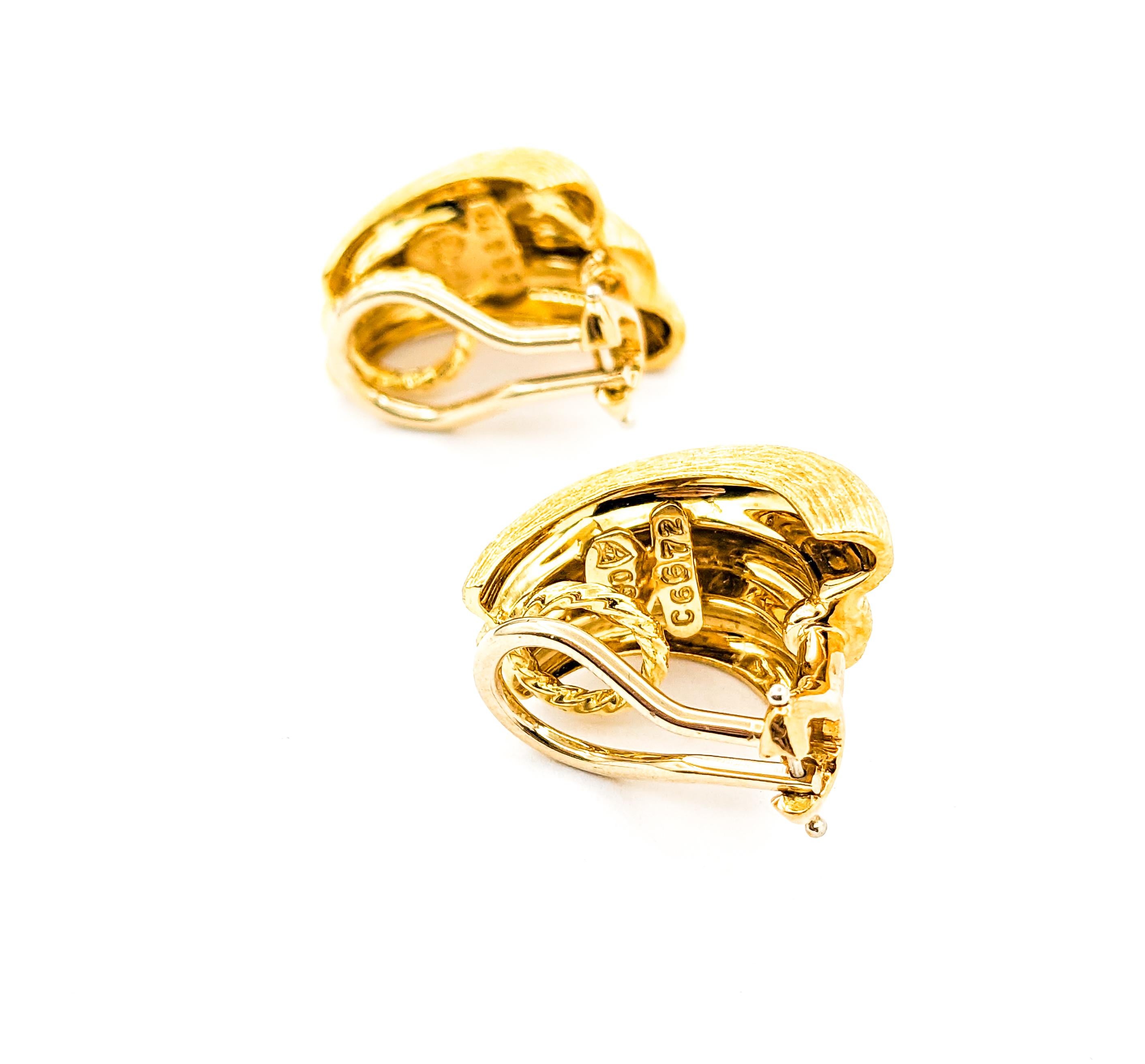 Gold Fashion Clip-on Earrings In Yellow Gold In Excellent Condition For Sale In Bloomington, MN