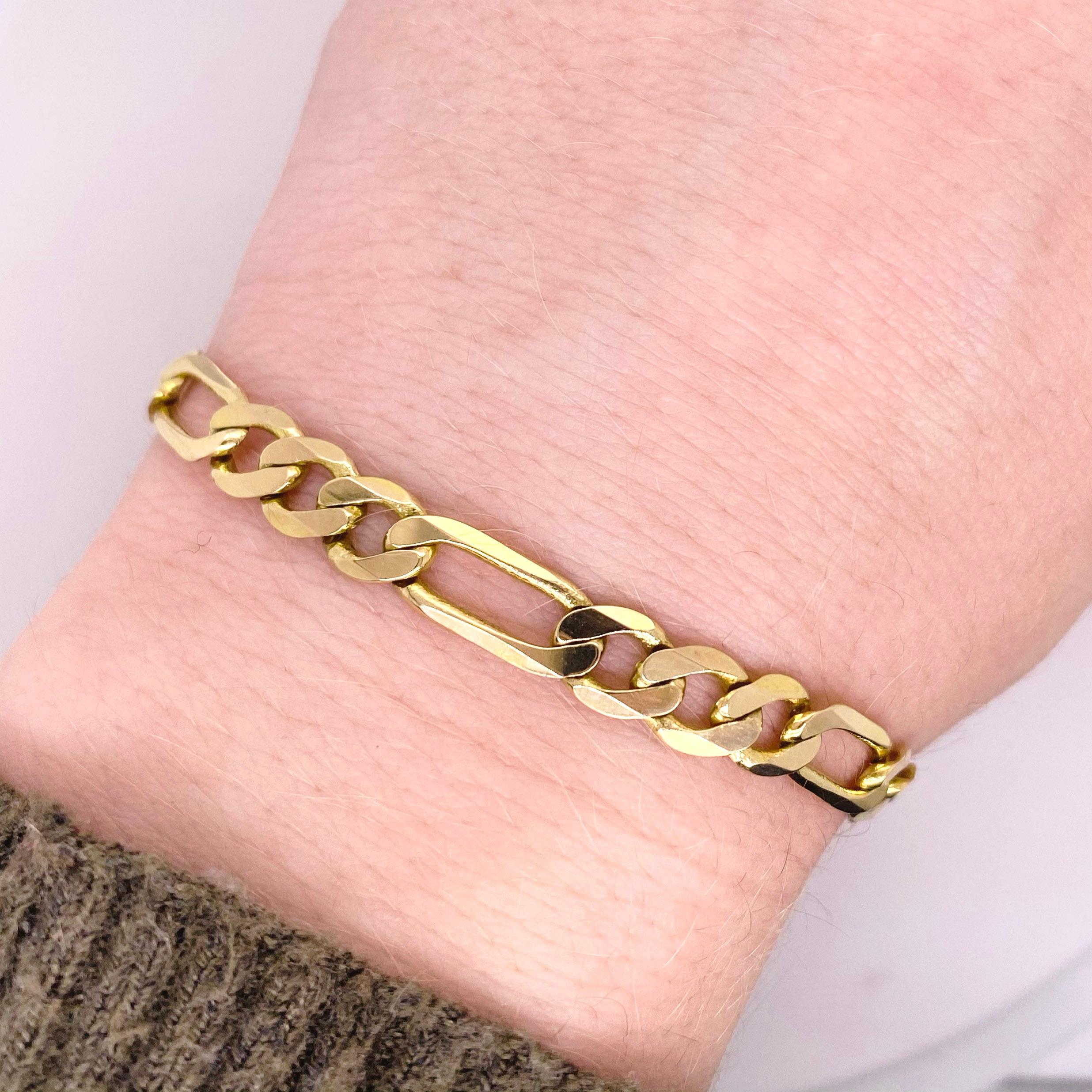 This stunning 14 karat gold figaro bracelet makes the perfect everyday accessory! The name of the design may have been inspired by the operas The Barber of Seville (by Gioachino Rossini) and The Marriage of Figaro (by Wolfgang Amadeus Mozart). This