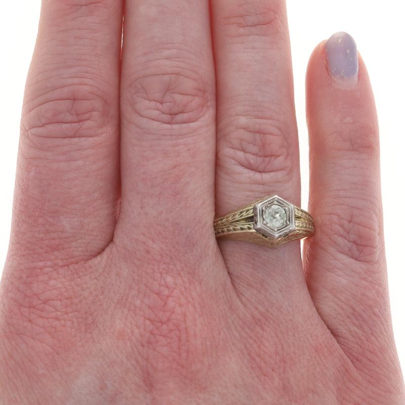 Gold Filled Rhinestone Art Deco Solitaire Ring - 14k Gold Shell Milgrain In Excellent Condition For Sale In Greensboro, NC